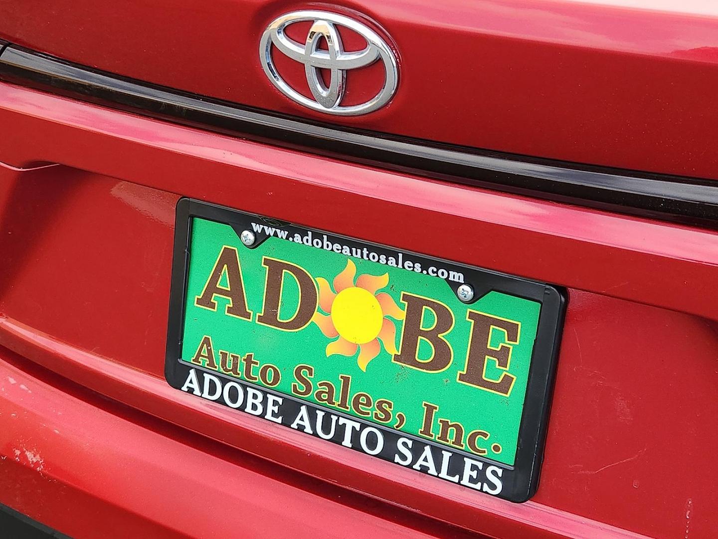 2021 RED /Grey Toyota Corolla LE (JTDEPMAE8MJ) with an 1.8L I-4 DOHC, VVT-i variable valve control, regular unleaded, engine with 139HP engine, located at 4711 Ave Q, Lubbock, TX, 79412, (806) 687-2362, 33.551304, -101.855293 - Photo#12