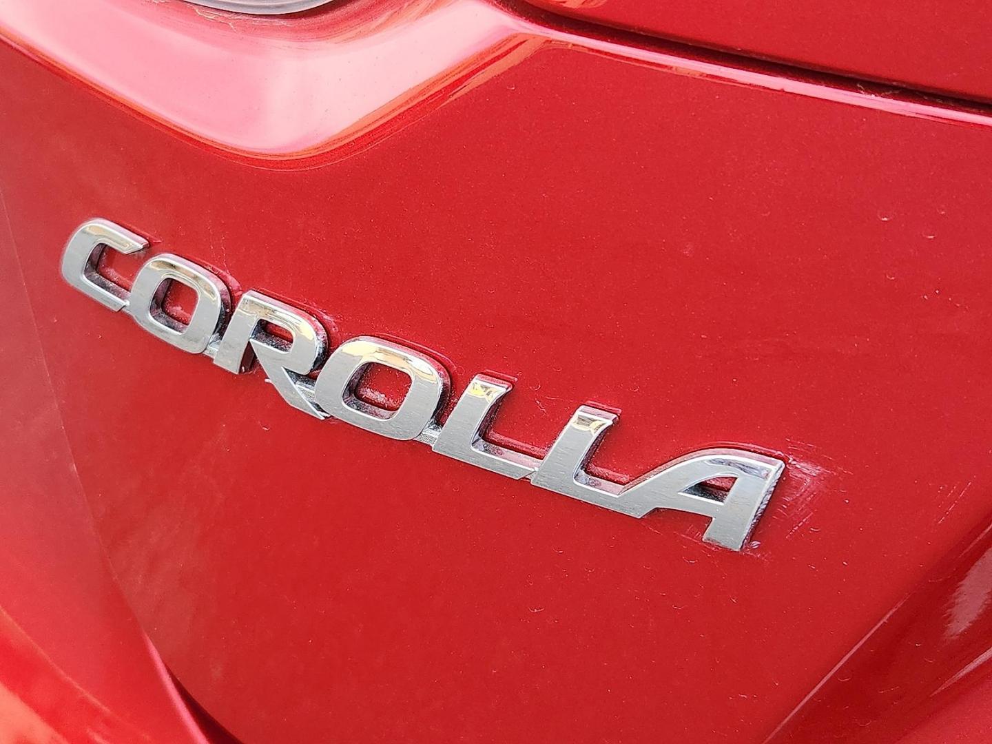 2021 RED /Grey Toyota Corolla LE (JTDEPMAE8MJ) with an 1.8L I-4 DOHC, VVT-i variable valve control, regular unleaded, engine with 139HP engine, located at 4711 Ave Q, Lubbock, TX, 79412, (806) 687-2362, 33.551304, -101.855293 - Photo#13