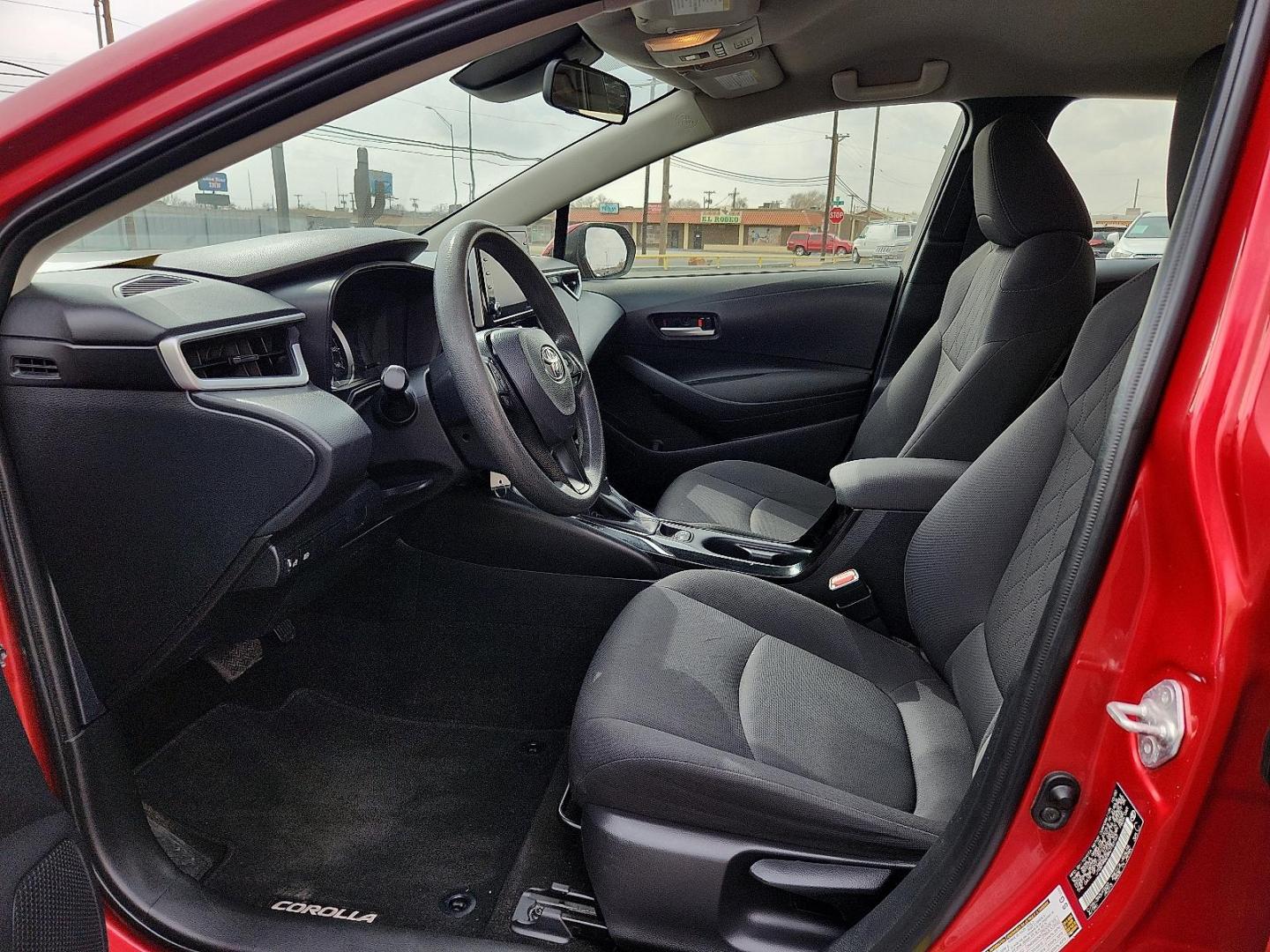 2021 RED /Grey Toyota Corolla LE (JTDEPMAE8MJ) with an 1.8L I-4 DOHC, VVT-i variable valve control, regular unleaded, engine with 139HP engine, located at 4711 Ave Q, Lubbock, TX, 79412, (806) 687-2362, 33.551304, -101.855293 - Photo#19