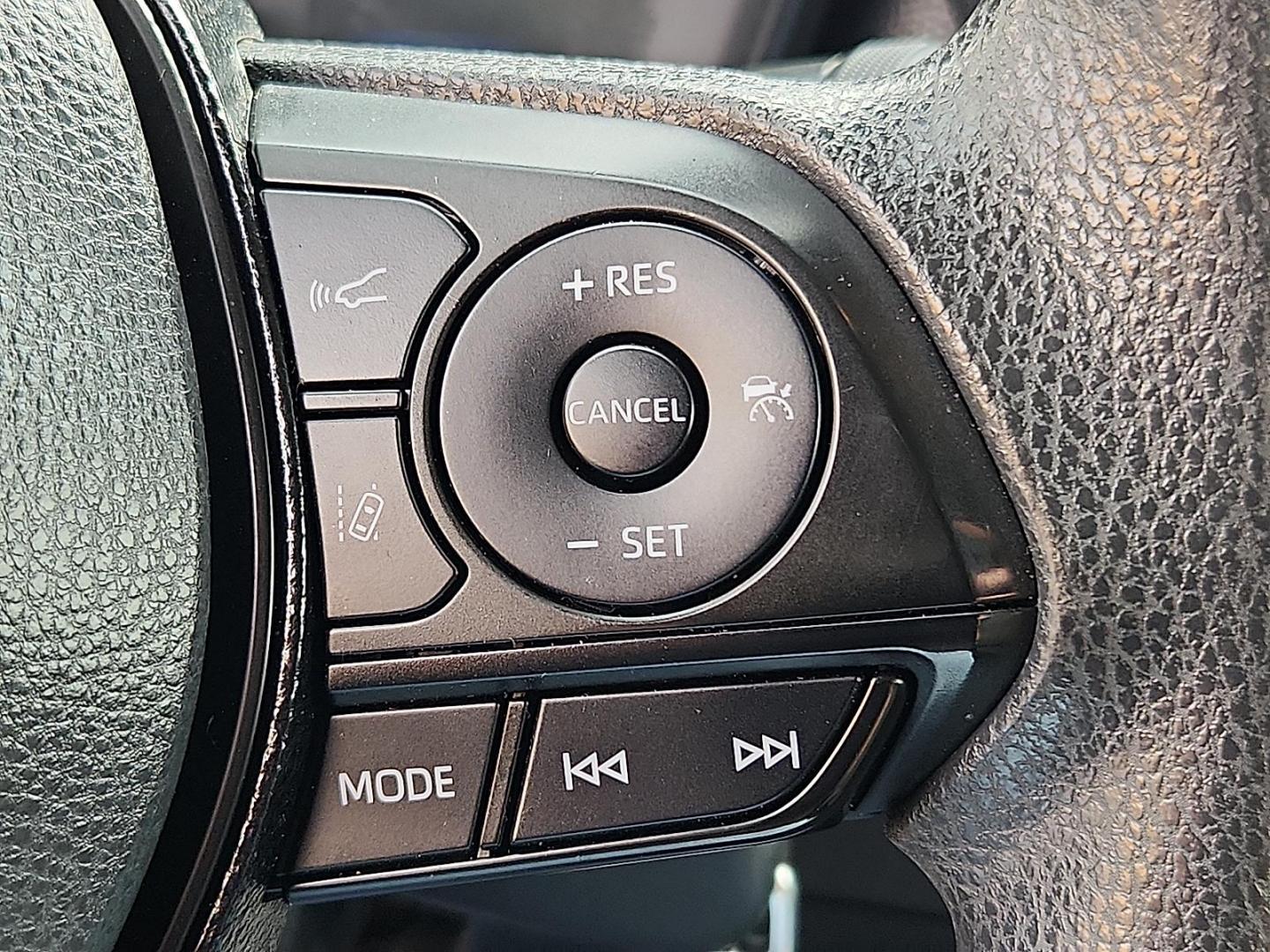 2021 RED /Grey Toyota Corolla LE (JTDEPMAE8MJ) with an 1.8L I-4 DOHC, VVT-i variable valve control, regular unleaded, engine with 139HP engine, located at 4711 Ave Q, Lubbock, TX, 79412, (806) 687-2362, 33.551304, -101.855293 - Photo#23