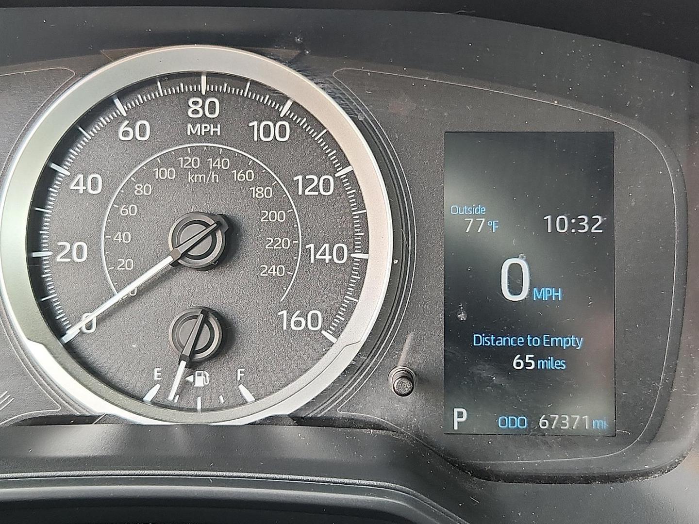 2021 RED /Grey Toyota Corolla LE (JTDEPMAE8MJ) with an 1.8L I-4 DOHC, VVT-i variable valve control, regular unleaded, engine with 139HP engine, located at 4711 Ave Q, Lubbock, TX, 79412, (806) 687-2362, 33.551304, -101.855293 - Photo#29