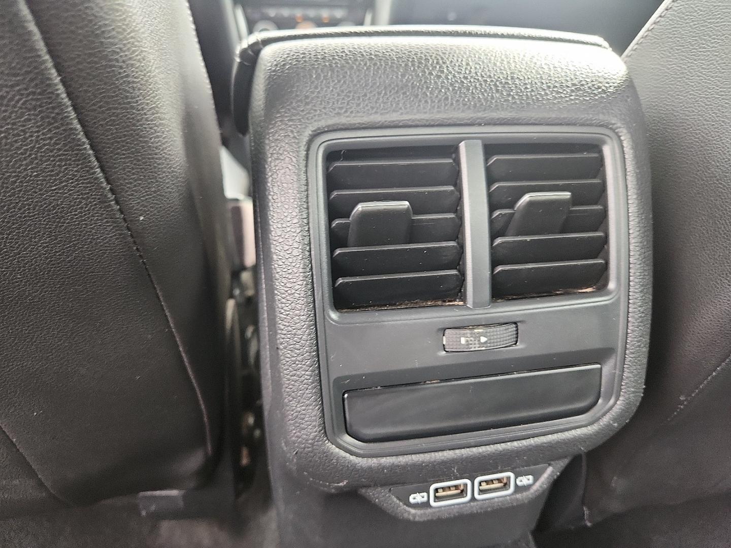 2020 GRAY /Titan Black - HL Volkswagen Passat 2.0T SE (1VWSA7A31LC) with an 2L I-4 gasoline direct injection, DOHC, variable valve control, intercooled turbo, regular unleaded, engine with 174HP engine, located at 4711 Ave Q, Lubbock, TX, 79412, (806) 687-2362, 33.551304, -101.855293 - Photo#11