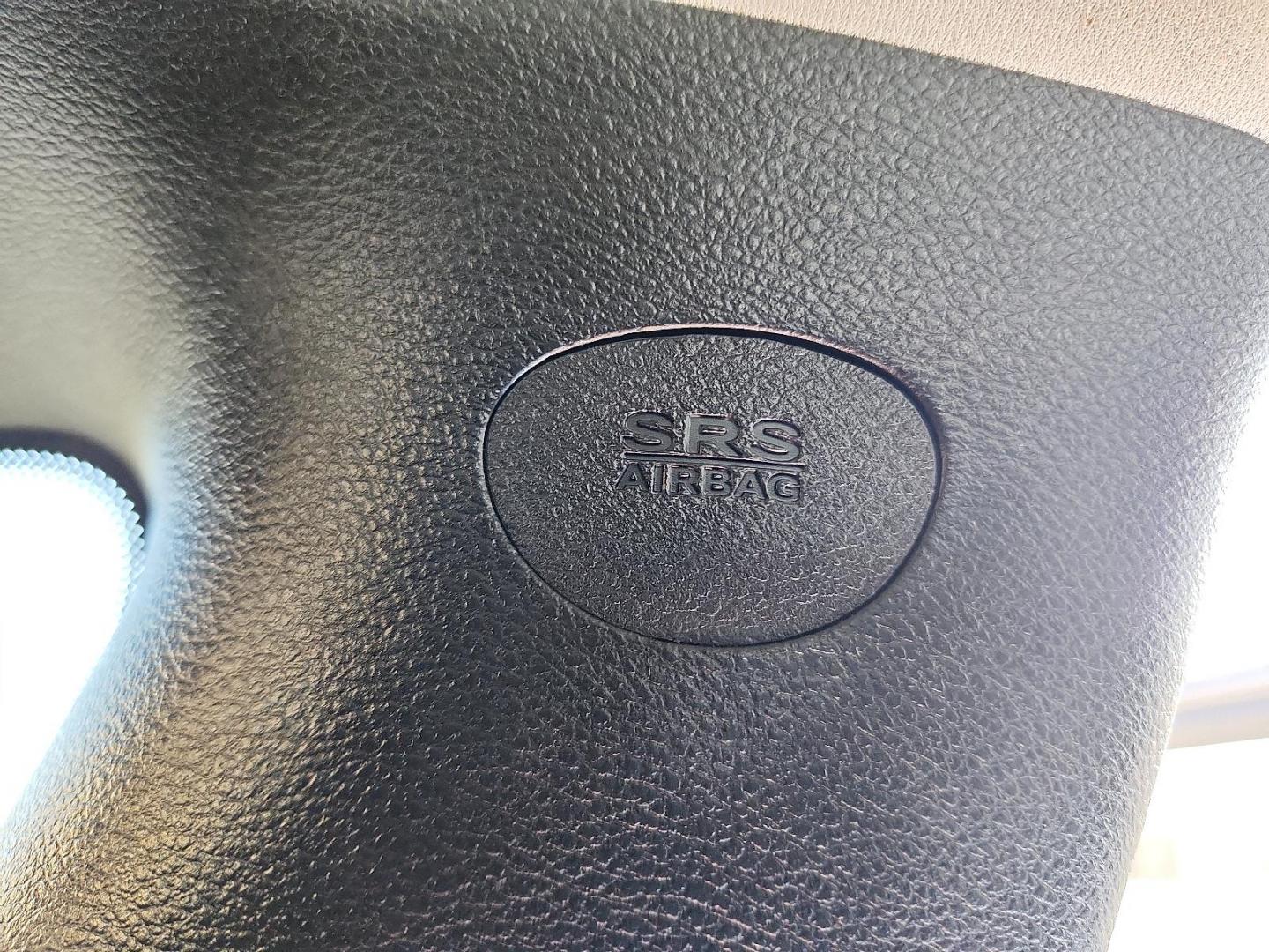 2018 BLUE /Black - X9 Jeep Cherokee Latitude FWD (1C4PJLCB1JD) with an Tigershark MultiAir 2.4L I-4 variable valve control, regular unleaded, engine with 184HP engine, located at 4711 Ave Q, Lubbock, TX, 79412, (806) 687-2362, 33.551304, -101.855293 - Photo#17