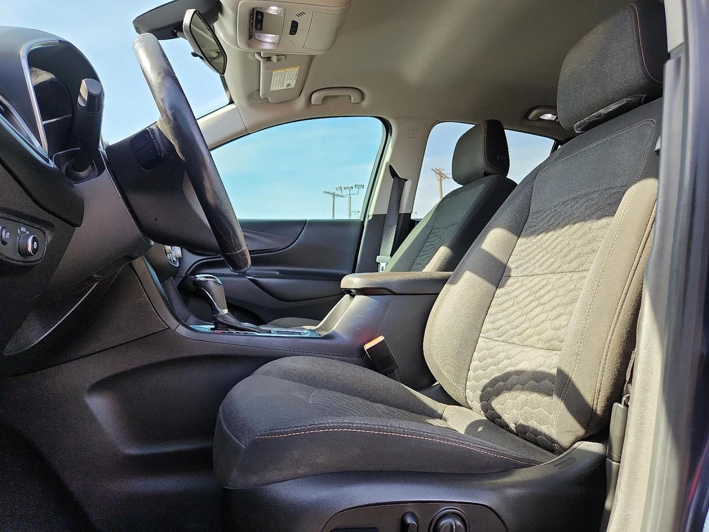 2018 BLUE /Jet Black - H1T Chevrolet Equinox LT (3GNAXJEV9JL) with an 1.5L I-4 gasoline direct injection, DOHC, VVT variable valve control, intercooled turbo, regular unleaded, engine with 170HP engine, located at 4711 Ave Q, Lubbock, TX, 79412, (806) 687-2362, 33.551304, -101.855293 - Photo#17