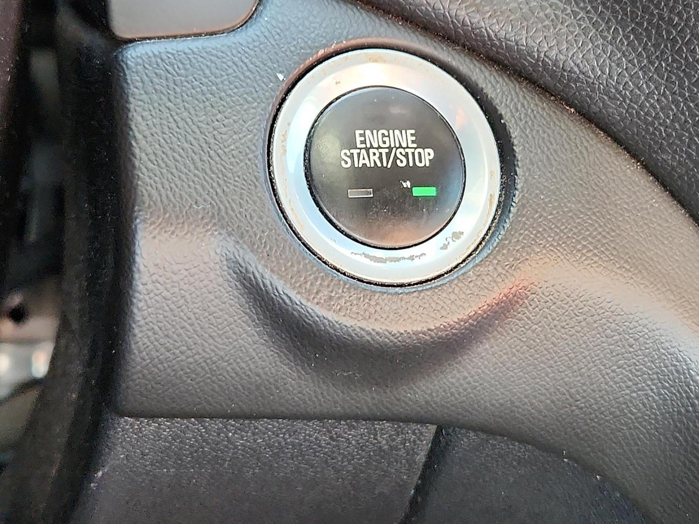 2018 BLUE /Jet Black - H1T Chevrolet Equinox LT (3GNAXJEV9JL) with an 1.5L I-4 gasoline direct injection, DOHC, VVT variable valve control, intercooled turbo, regular unleaded, engine with 170HP engine, located at 4711 Ave Q, Lubbock, TX, 79412, (806) 687-2362, 33.551304, -101.855293 - Photo#25