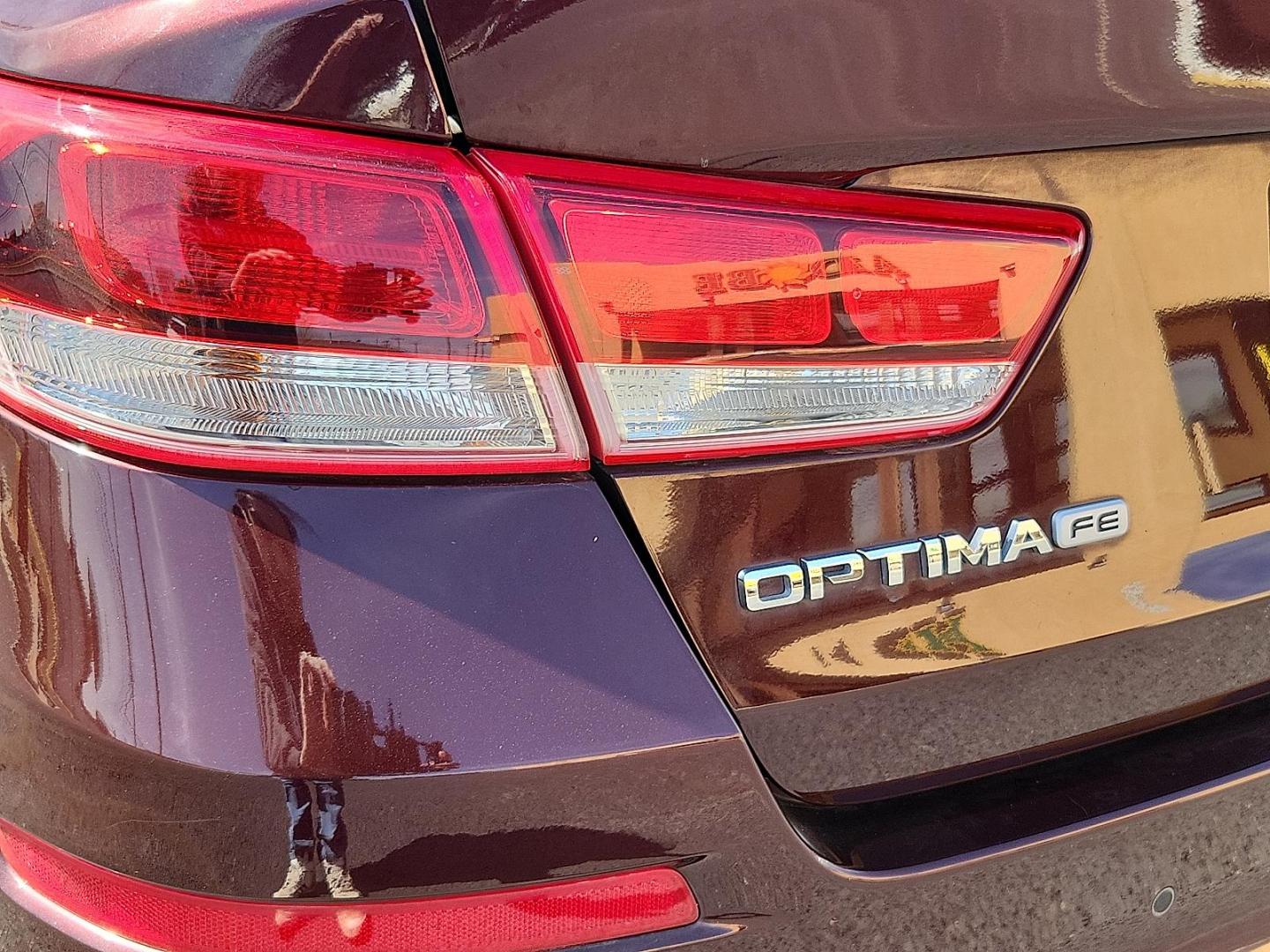 2020 PURPLE /Black - WK Kia Optima LX (5XXGT4L39LG) with an Theta II 2.4L I-4 gasoline direct injection, DOHC, D-CVVT variable valve control, regular unleaded, engine with 185HP engine, located at 4711 Ave Q, Lubbock, TX, 79412, (806) 687-2362, 33.551304, -101.855293 - Photo#9