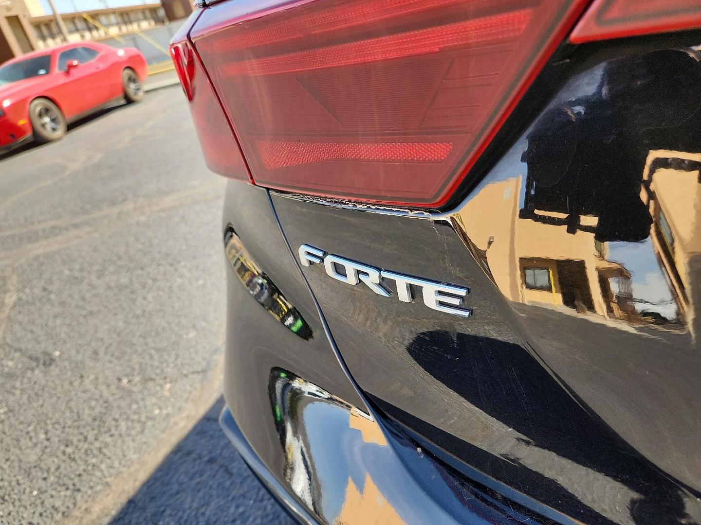 2021 BLACK /Black - WK Kia Forte LXS (3KPF24AD2ME) with an 2L I-4 DOHC, D-CVVT variable valve control, regular unleaded, engine with 147HP engine, located at 4711 Ave Q, Lubbock, TX, 79412, (806) 687-2362, 33.551304, -101.855293 - Photo#12