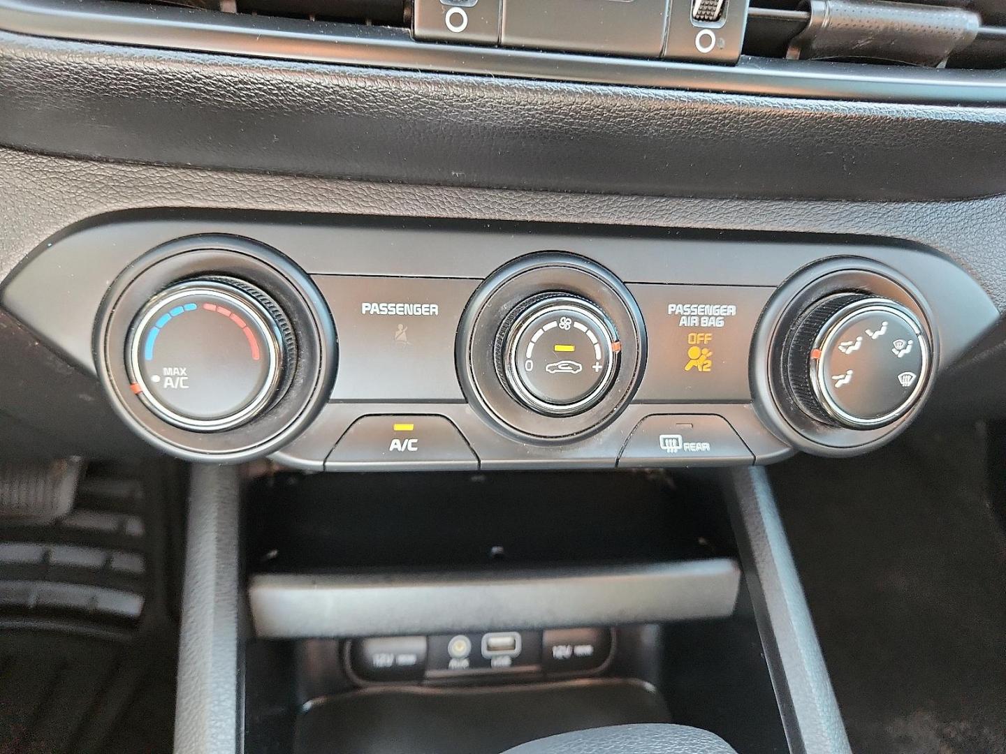 2021 BLACK /Black - WK Kia Forte LXS (3KPF24AD2ME) with an 2L I-4 DOHC, D-CVVT variable valve control, regular unleaded, engine with 147HP engine, located at 4711 Ave Q, Lubbock, TX, 79412, (806) 687-2362, 33.551304, -101.855293 - Photo#20