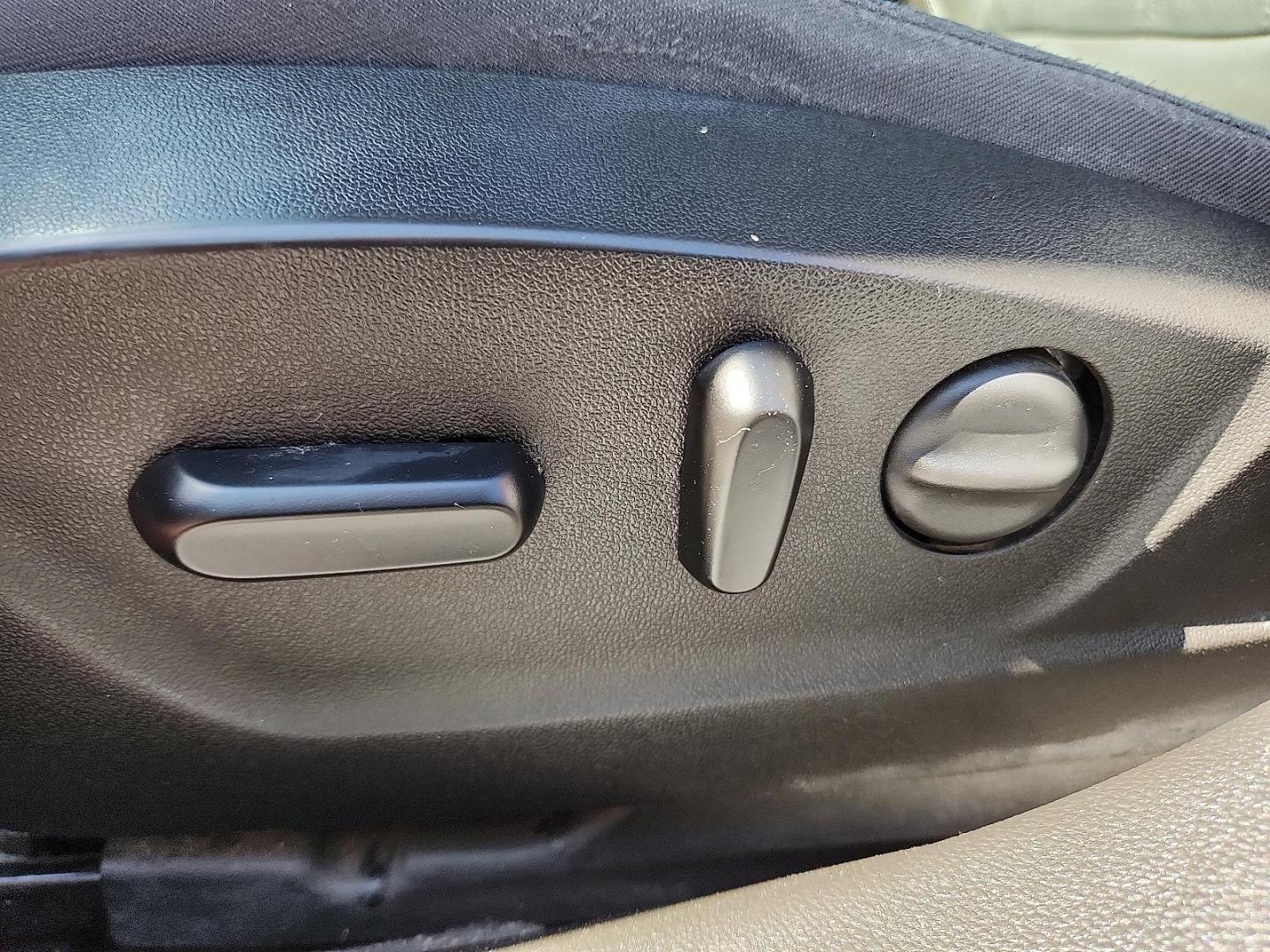 2017 RED /Ebony w/Ebony Accents - AFM Buick Regal Turbo Sport Touring (2G4GL5EX3H9) with an 2L I-4 gasoline direct injection, DOHC, VVT variable valve control, intercooled turbo, premium unleaded, engine with 259HP engine, located at 4711 Ave Q, Lubbock, TX, 79412, (806) 687-2362, 33.551304, -101.855293 - Photo#13