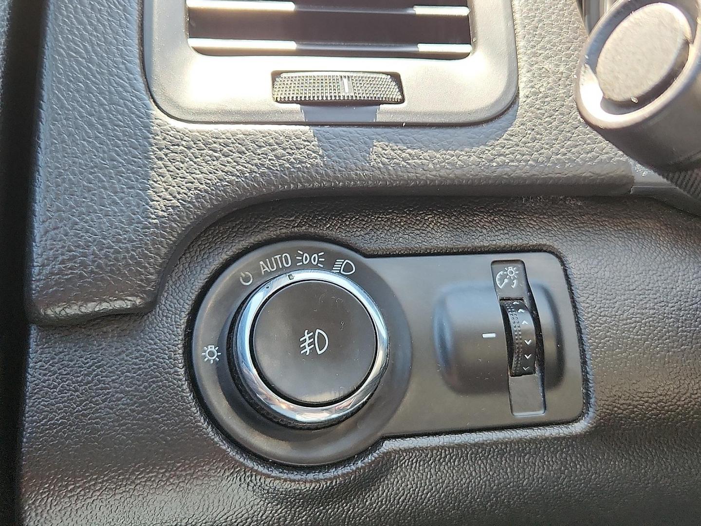 2017 RED /Ebony w/Ebony Accents - AFM Buick Regal Turbo Sport Touring (2G4GL5EX3H9) with an 2L I-4 gasoline direct injection, DOHC, VVT variable valve control, intercooled turbo, premium unleaded, engine with 259HP engine, located at 4711 Ave Q, Lubbock, TX, 79412, (806) 687-2362, 33.551304, -101.855293 - Photo#20