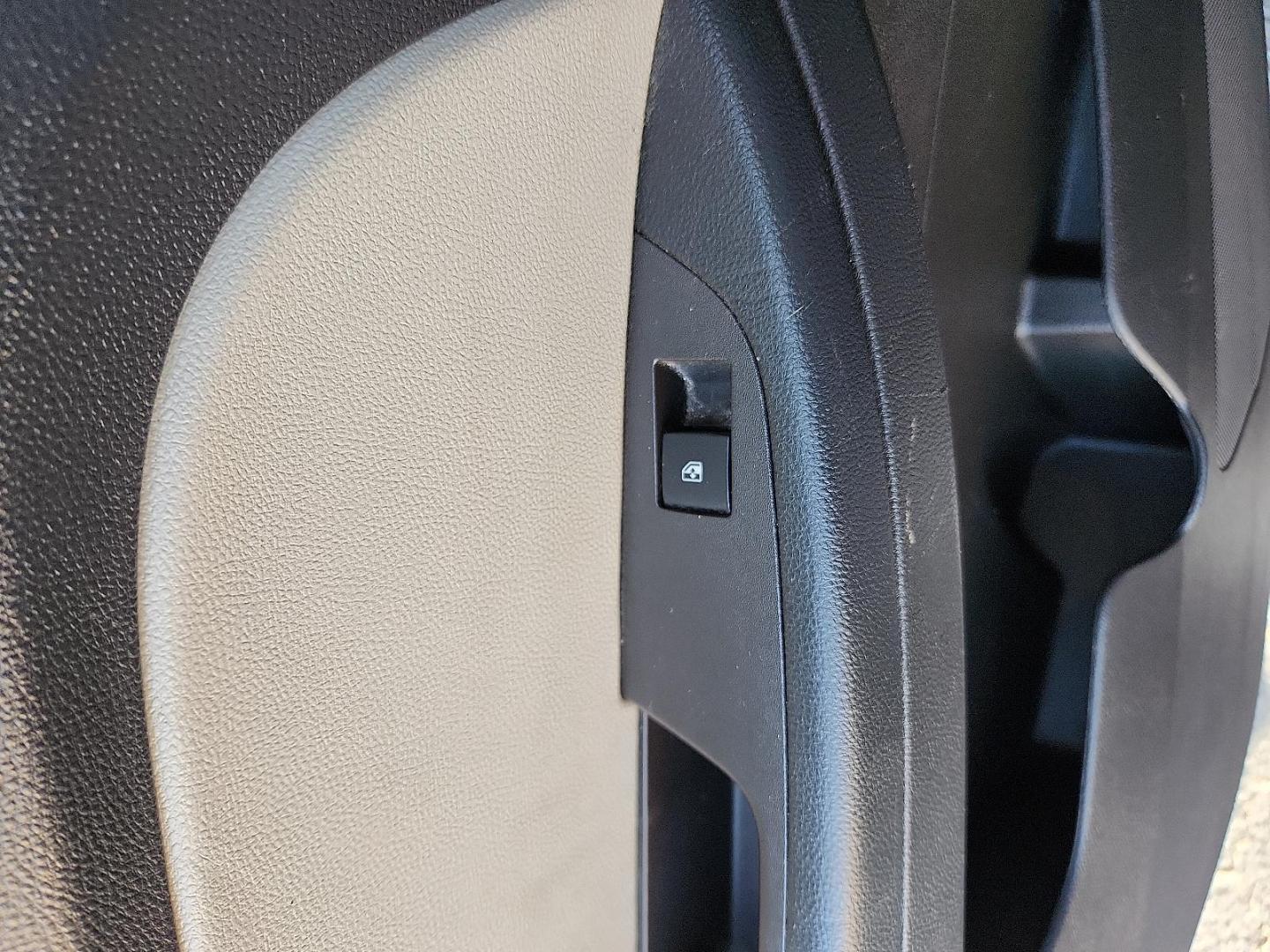 2014 BLUE /Light Titanium - AFF GMC Terrain SLT-1 (2GKALSEK0E6) with an 2.4L DOHC 4-Cylinder SIDI Engine with VVT engine, located at 4711 Ave Q, Lubbock, TX, 79412, (806) 687-2362, 33.551304, -101.855293 - Photo#14