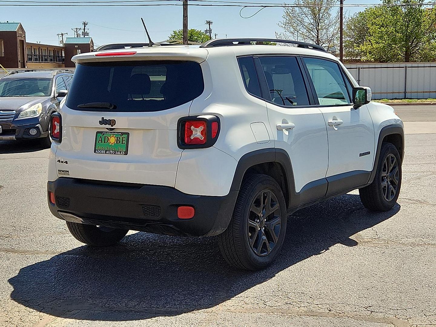 2017 WHITE /Black - X9 Jeep Renegade Altitude 4x4 (ZACCJBBB7HP) with an Tigershark MultiAir 2.4L I-4 variable valve control, regular unleaded, engine with 180HP engine, located at 4711 Ave Q, Lubbock, TX, 79412, (806) 687-2362, 33.551304, -101.855293 - Photo#3