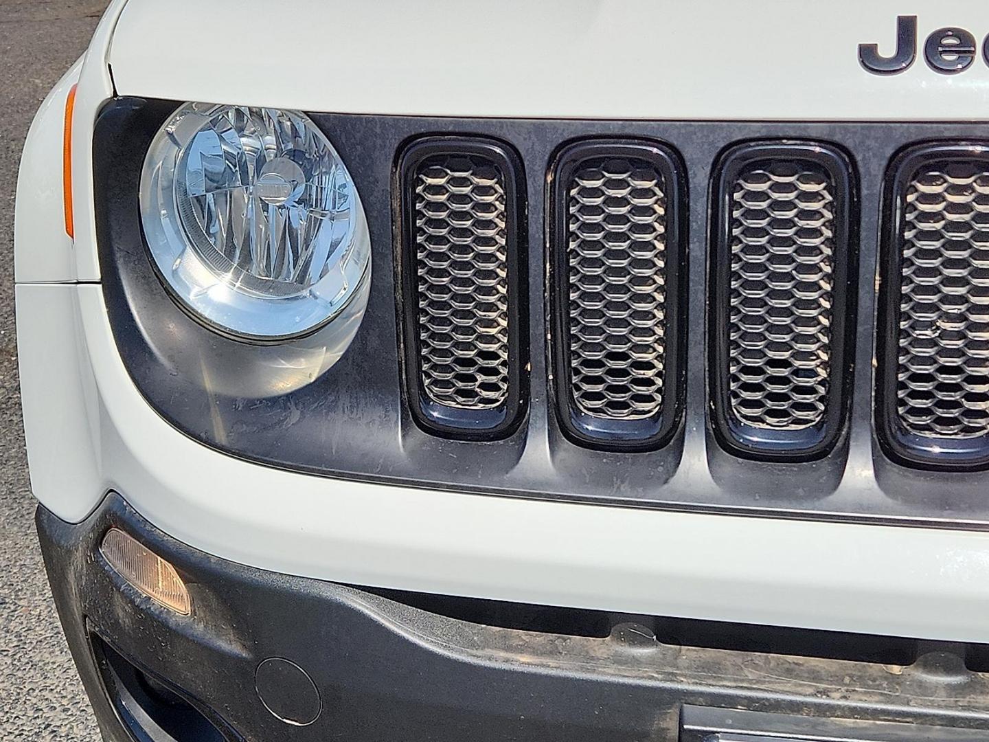 2017 WHITE /Black - X9 Jeep Renegade Altitude 4x4 (ZACCJBBB7HP) with an Tigershark MultiAir 2.4L I-4 variable valve control, regular unleaded, engine with 180HP engine, located at 4711 Ave Q, Lubbock, TX, 79412, (806) 687-2362, 33.551304, -101.855293 - Photo#6