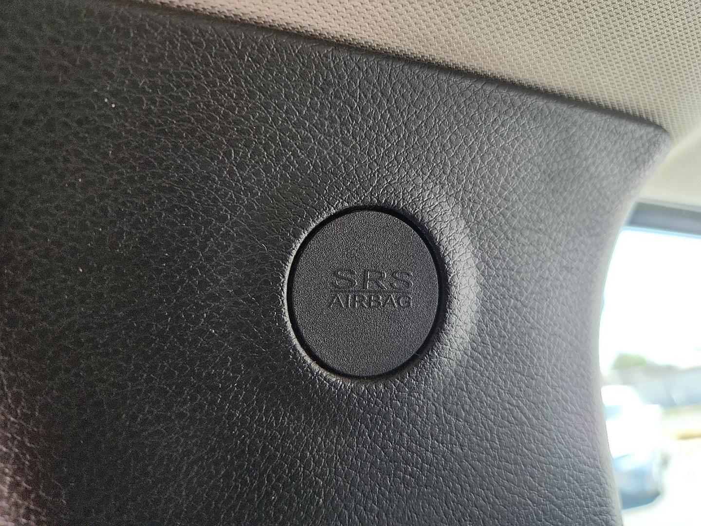 2017 WHITE /Black - X9 Jeep Renegade Altitude 4x4 (ZACCJBBB7HP) with an Tigershark MultiAir 2.4L I-4 variable valve control, regular unleaded, engine with 180HP engine, located at 4711 Ave Q, Lubbock, TX, 79412, (806) 687-2362, 33.551304, -101.855293 - Photo#16