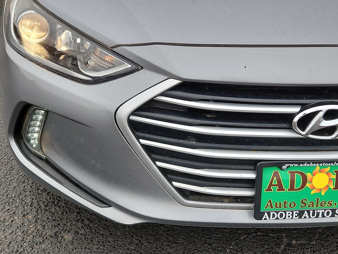 2017 SILVER /Beige - XA Hyundai Elantra SE (5NPD84LF9HH) with an Nu 2L I-4 DOHC, D-CVVT variable valve control, regular unleaded, engine with 147HP engine, located at 4711 Ave Q, Lubbock, TX, 79412, (806) 687-2362, 33.551304, -101.855293 - Photo#7