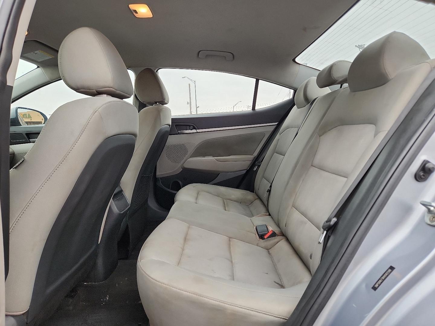 2017 SILVER /Beige - XA Hyundai Elantra SE (5NPD84LF9HH) with an Nu 2L I-4 DOHC, D-CVVT variable valve control, regular unleaded, engine with 147HP engine, located at 4711 Ave Q, Lubbock, TX, 79412, (806) 687-2362, 33.551304, -101.855293 - Photo#11