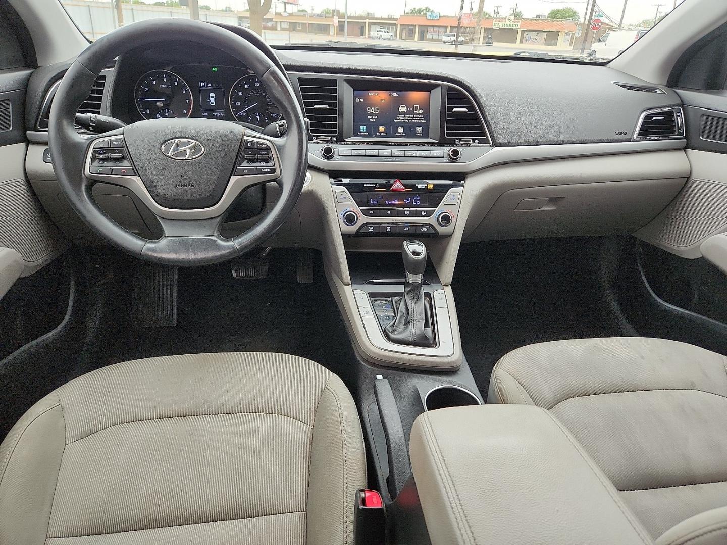 2017 SILVER /Beige - XA Hyundai Elantra SE (5NPD84LF9HH) with an Nu 2L I-4 DOHC, D-CVVT variable valve control, regular unleaded, engine with 147HP engine, located at 4711 Ave Q, Lubbock, TX, 79412, (806) 687-2362, 33.551304, -101.855293 - Photo#14