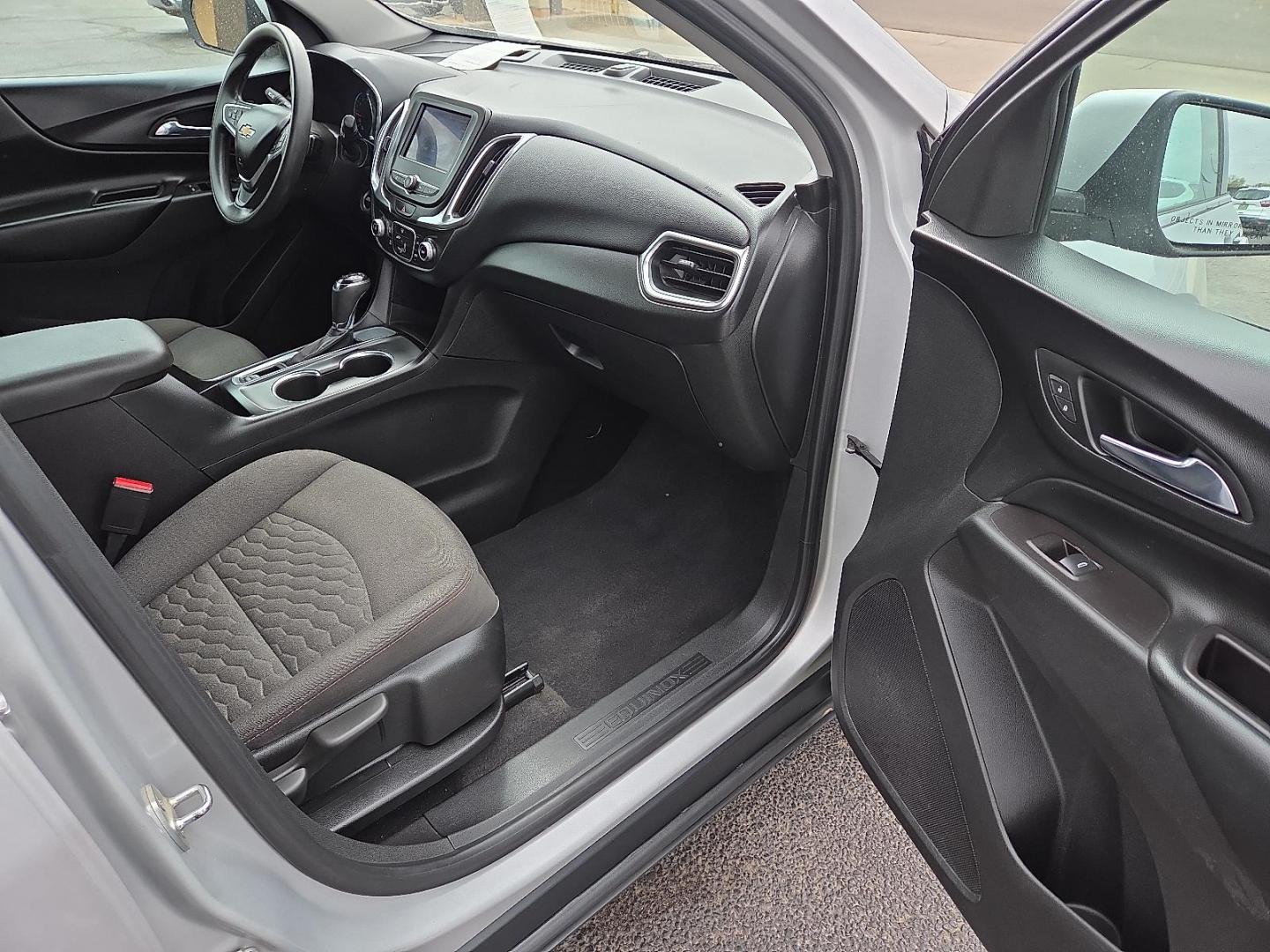 2020 Silver Ice Metallic - GAN /Jet Black - H1T Chevrolet Equinox FWD LT 1.5L Turbo (2GNAXKEV6L6) with an 1.5L I-4 gasoline direct injection, DOHC, VVT variable valve control, intercooled turbo, regular unleaded, engine with 170HP engine, located at 4711 Ave Q, Lubbock, TX, 79412, (806) 687-2362, 33.551304, -101.855293 - Photo#10