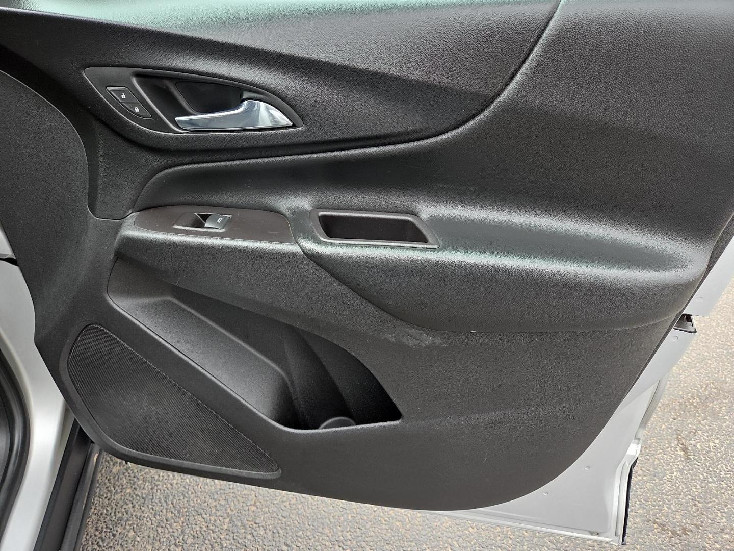 2020 Silver Ice Metallic - GAN /Jet Black - H1T Chevrolet Equinox FWD LT 1.5L Turbo (2GNAXKEV6L6) with an 1.5L I-4 gasoline direct injection, DOHC, VVT variable valve control, intercooled turbo, regular unleaded, engine with 170HP engine, located at 4711 Ave Q, Lubbock, TX, 79412, (806) 687-2362, 33.551304, -101.855293 - Photo#12