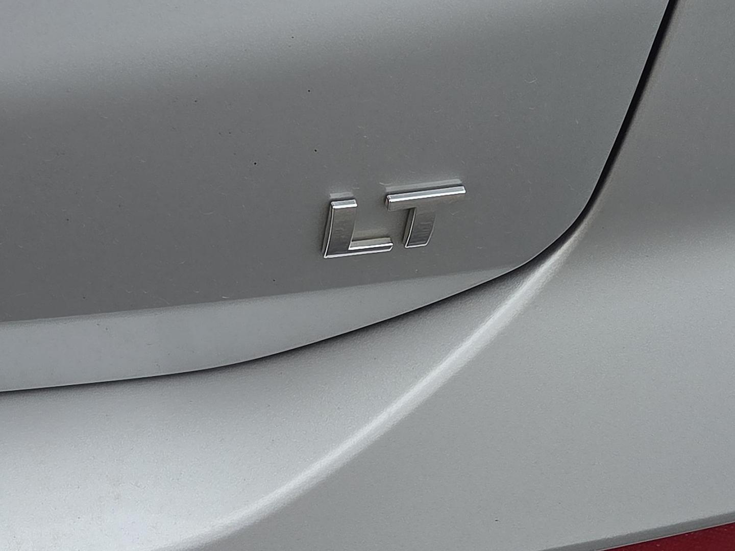 2020 Silver Ice Metallic - GAN /Jet Black - H1T Chevrolet Equinox FWD LT 1.5L Turbo (2GNAXKEV6L6) with an 1.5L I-4 gasoline direct injection, DOHC, VVT variable valve control, intercooled turbo, regular unleaded, engine with 170HP engine, located at 4711 Ave Q, Lubbock, TX, 79412, (806) 687-2362, 33.551304, -101.855293 - Photo#13