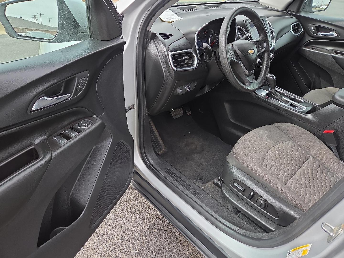 2020 Silver Ice Metallic - GAN /Jet Black - H1T Chevrolet Equinox FWD LT 1.5L Turbo (2GNAXKEV6L6) with an 1.5L I-4 gasoline direct injection, DOHC, VVT variable valve control, intercooled turbo, regular unleaded, engine with 170HP engine, located at 4711 Ave Q, Lubbock, TX, 79412, (806) 687-2362, 33.551304, -101.855293 - Photo#20