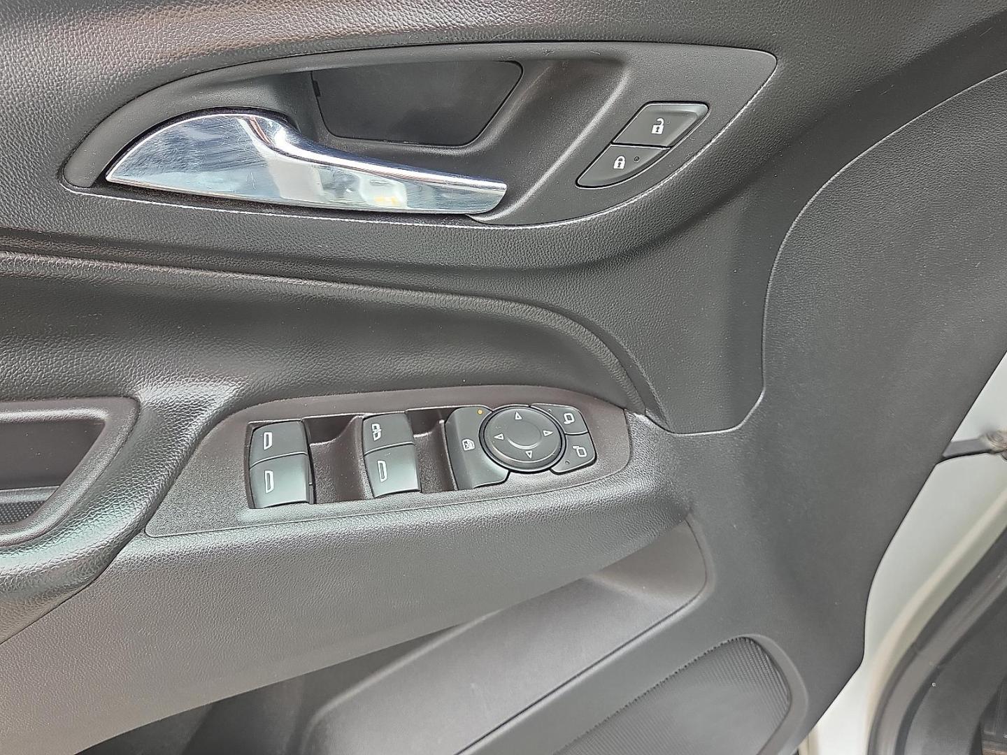 2020 Silver Ice Metallic - GAN /Jet Black - H1T Chevrolet Equinox FWD LT 1.5L Turbo (2GNAXKEV6L6) with an 1.5L I-4 gasoline direct injection, DOHC, VVT variable valve control, intercooled turbo, regular unleaded, engine with 170HP engine, located at 4711 Ave Q, Lubbock, TX, 79412, (806) 687-2362, 33.551304, -101.855293 - Photo#21