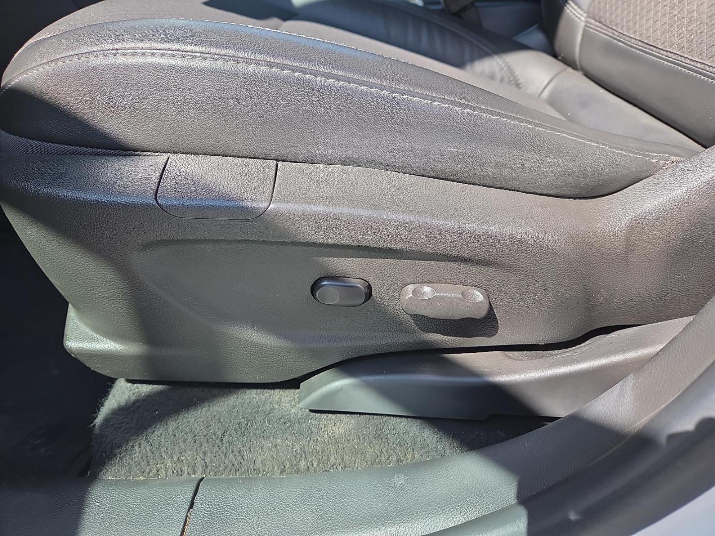 2017 Summit White - GAZ /Ebony - AFN Buick Encore Preferred (KL4CJASBXHB) with an Ecotec 1.4L I-4 DOHC, variable valve control, intercooled turbo, regular unleaded, engine with 138HP engine, located at 4711 Ave Q, Lubbock, TX, 79412, (806) 687-2362, 33.551304, -101.855293 - Photo#20
