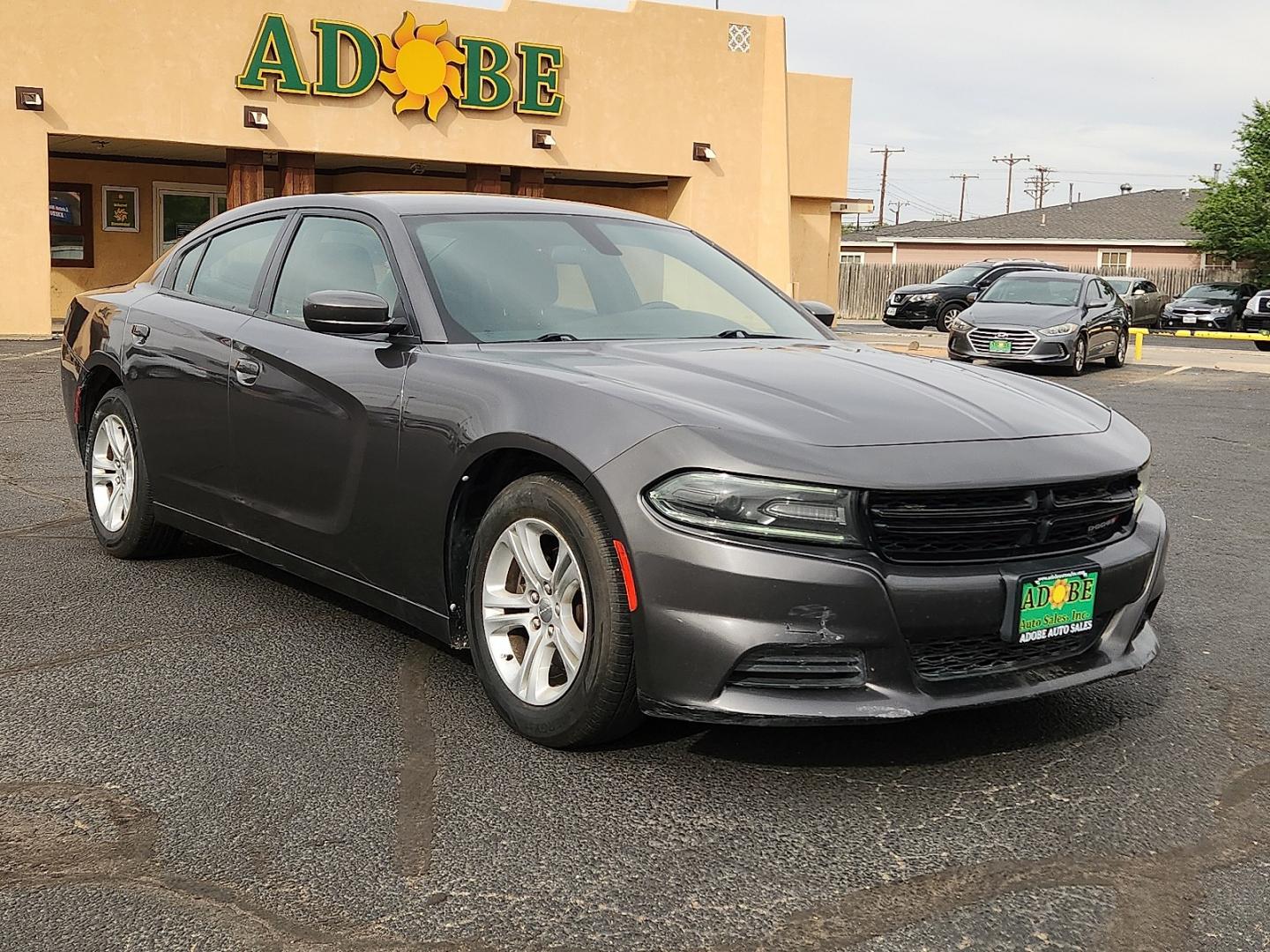 2019 GRAY Dodge Charger SXT (2C3CDXBG9KH) with an Pentastar 3.6L V-6 DOHC, variable valve control, regular unleaded, engine with 292HP engine, located at 4711 Ave Q, Lubbock, TX, 79412, (806) 687-2362, 33.551304, -101.855293 - Photo#5