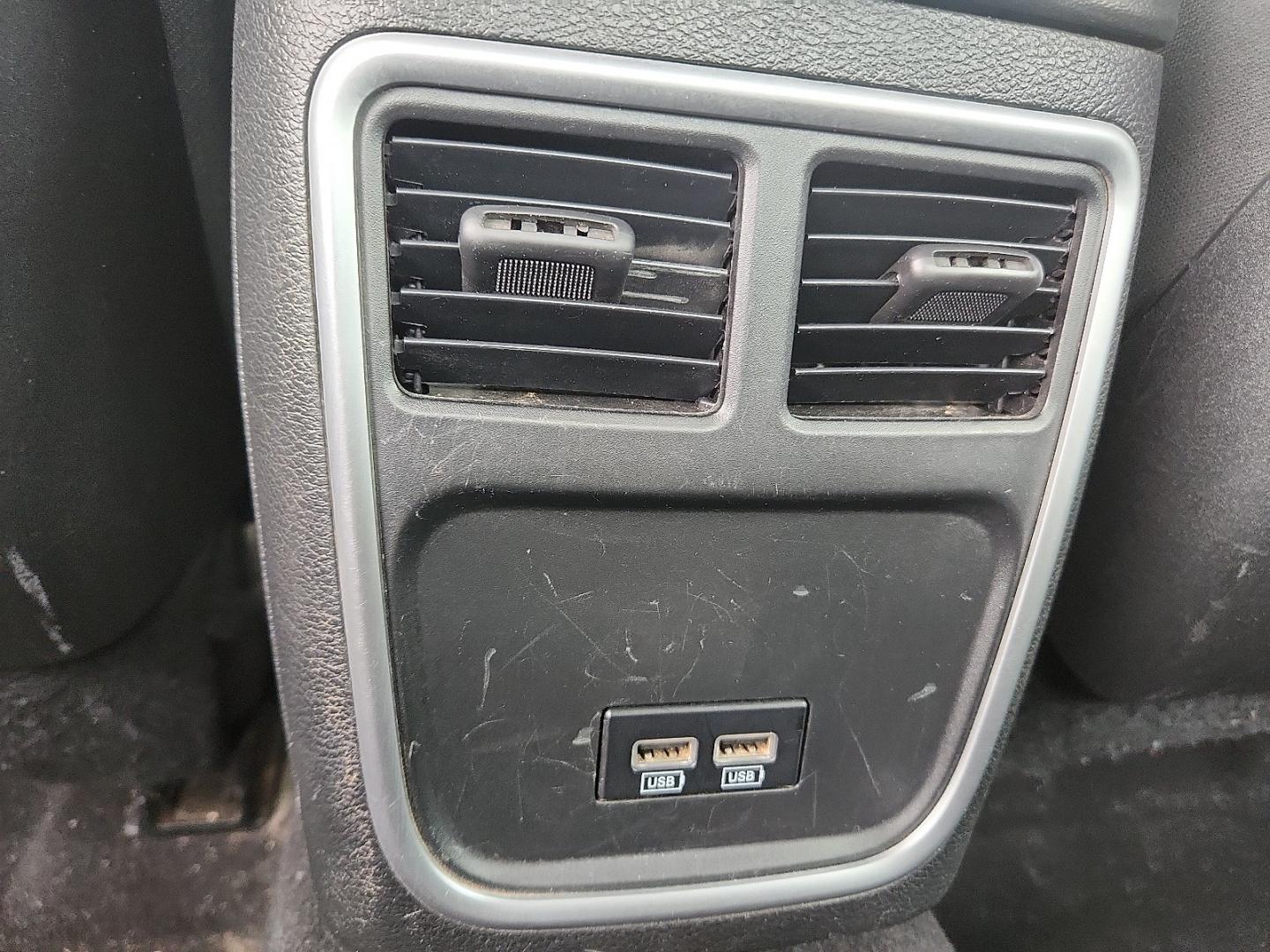 2019 GRAY Dodge Charger SXT (2C3CDXBG9KH) with an Pentastar 3.6L V-6 DOHC, variable valve control, regular unleaded, engine with 292HP engine, located at 4711 Ave Q, Lubbock, TX, 79412, (806) 687-2362, 33.551304, -101.855293 - Photo#12