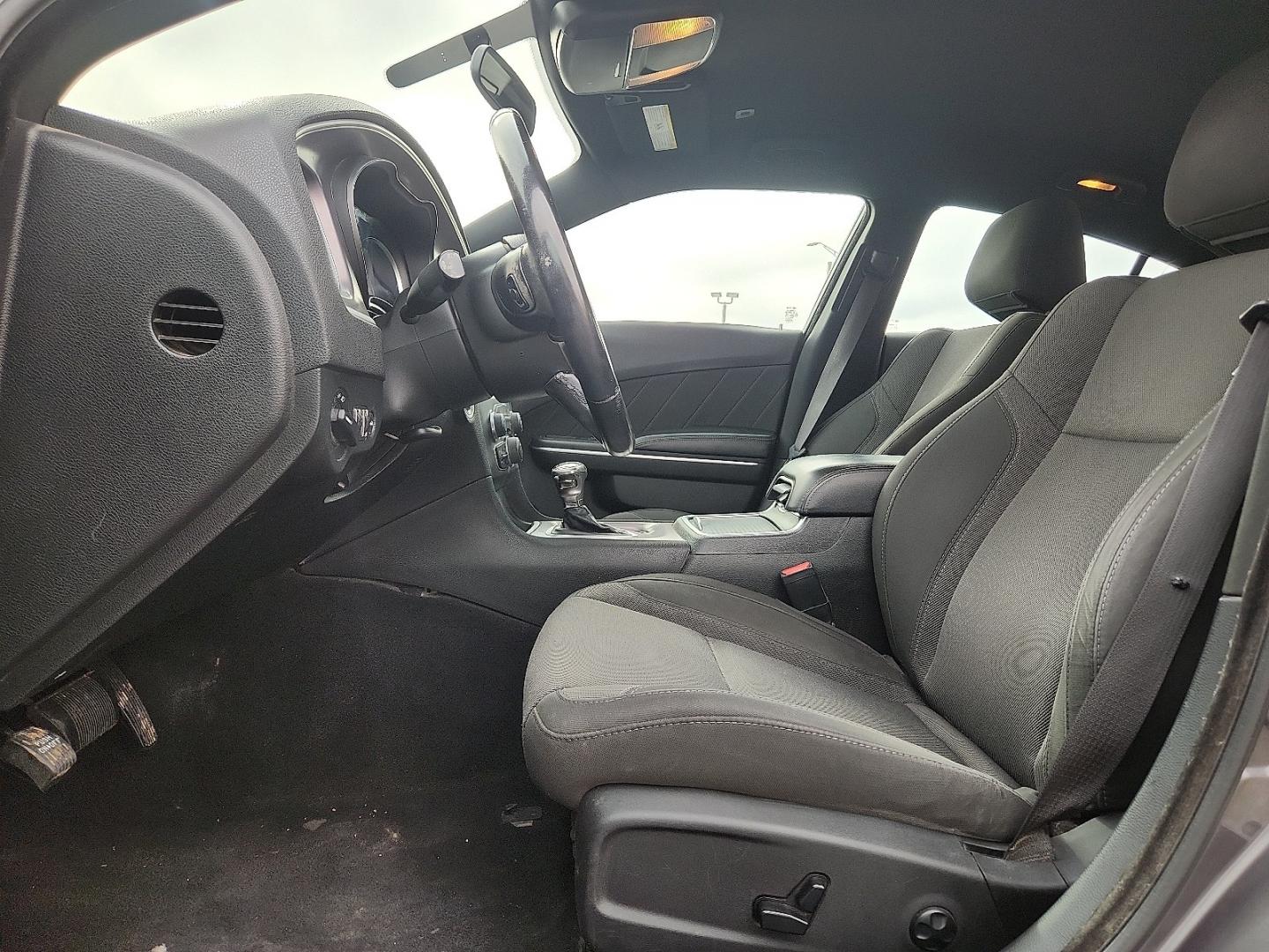 2019 GRAY Dodge Charger SXT (2C3CDXBG9KH) with an Pentastar 3.6L V-6 DOHC, variable valve control, regular unleaded, engine with 292HP engine, located at 4711 Ave Q, Lubbock, TX, 79412, (806) 687-2362, 33.551304, -101.855293 - Photo#18