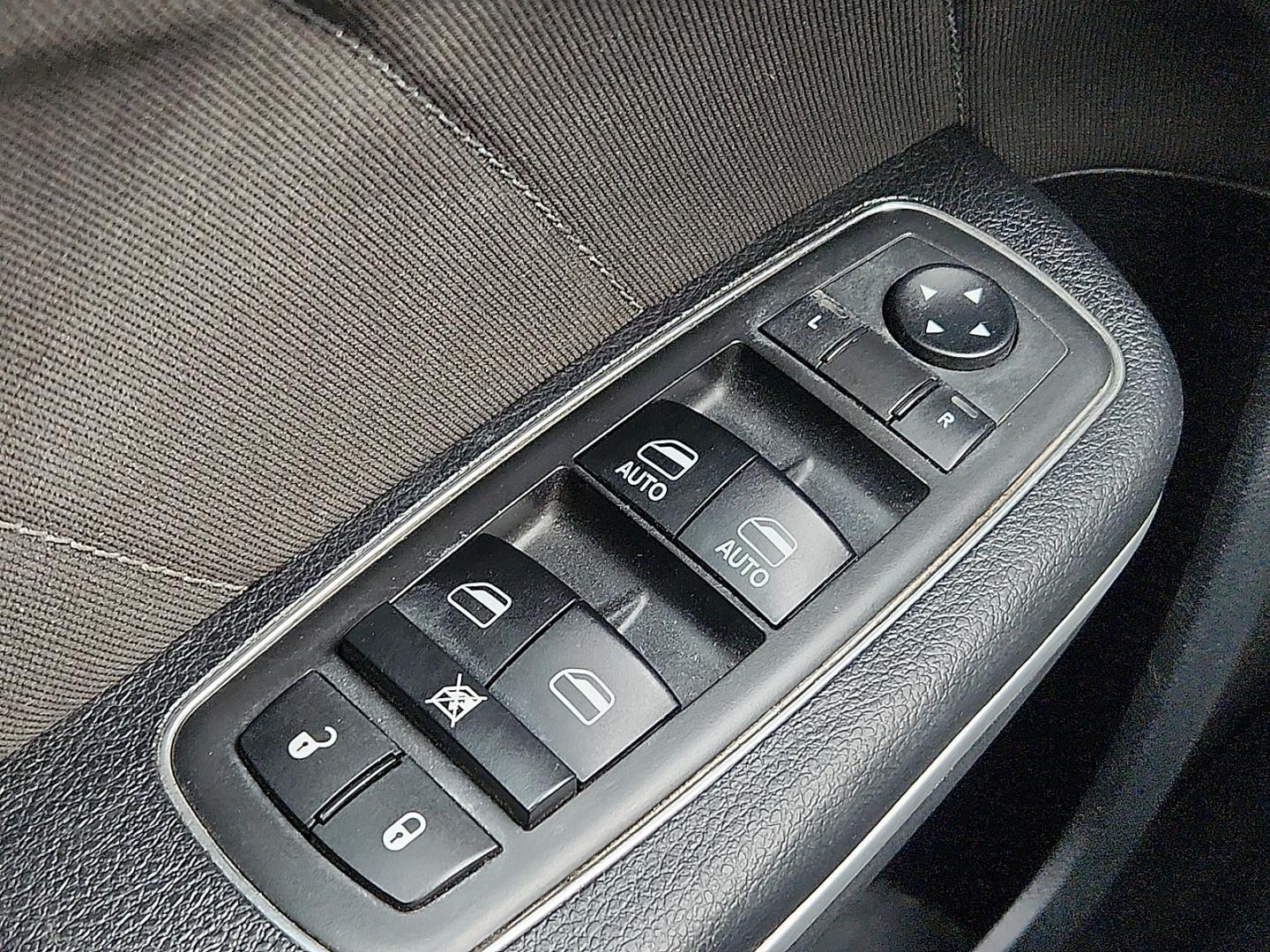 2019 GRAY Dodge Charger SXT (2C3CDXBG9KH) with an Pentastar 3.6L V-6 DOHC, variable valve control, regular unleaded, engine with 292HP engine, located at 4711 Ave Q, Lubbock, TX, 79412, (806) 687-2362, 33.551304, -101.855293 - Photo#23