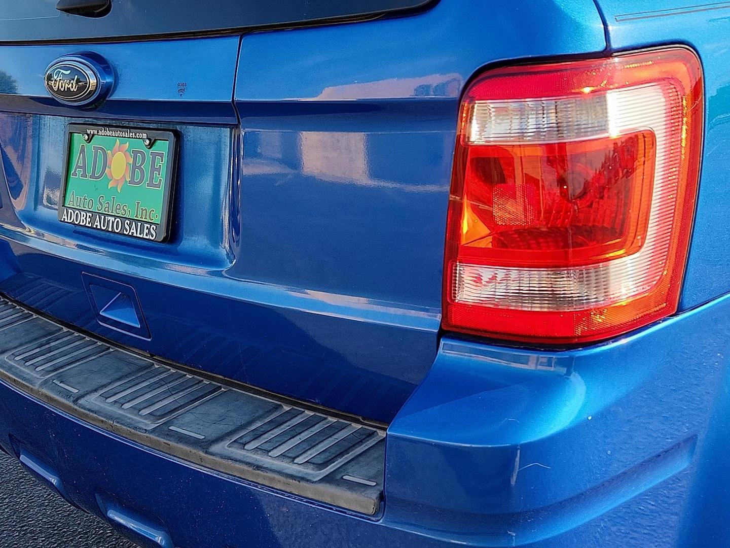 2012 BLUE /Stone - 1S Ford Escape XLS (1FMCU0C77CK) with an Duratec 2.5L I-4 DOHC, variable valve control, regular unleaded, engine with 171HP engine, located at 4711 Ave Q, Lubbock, TX, 79412, (806) 687-2362, 33.551304, -101.855293 - Photo#8