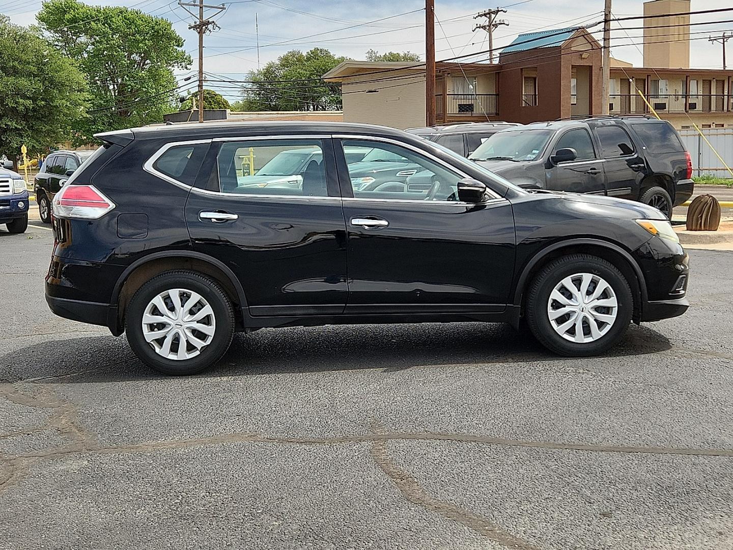 2014 BLACK /Charcoal - G Nissan Rogue S (5N1AT2MT0EC) with an 2.5L I-4 DOHC, variable valve control, regular unleaded, engine with 170HP engine, located at 4711 Ave Q, Lubbock, TX, 79412, (806) 687-2362, 33.551304, -101.855293 - Photo#4