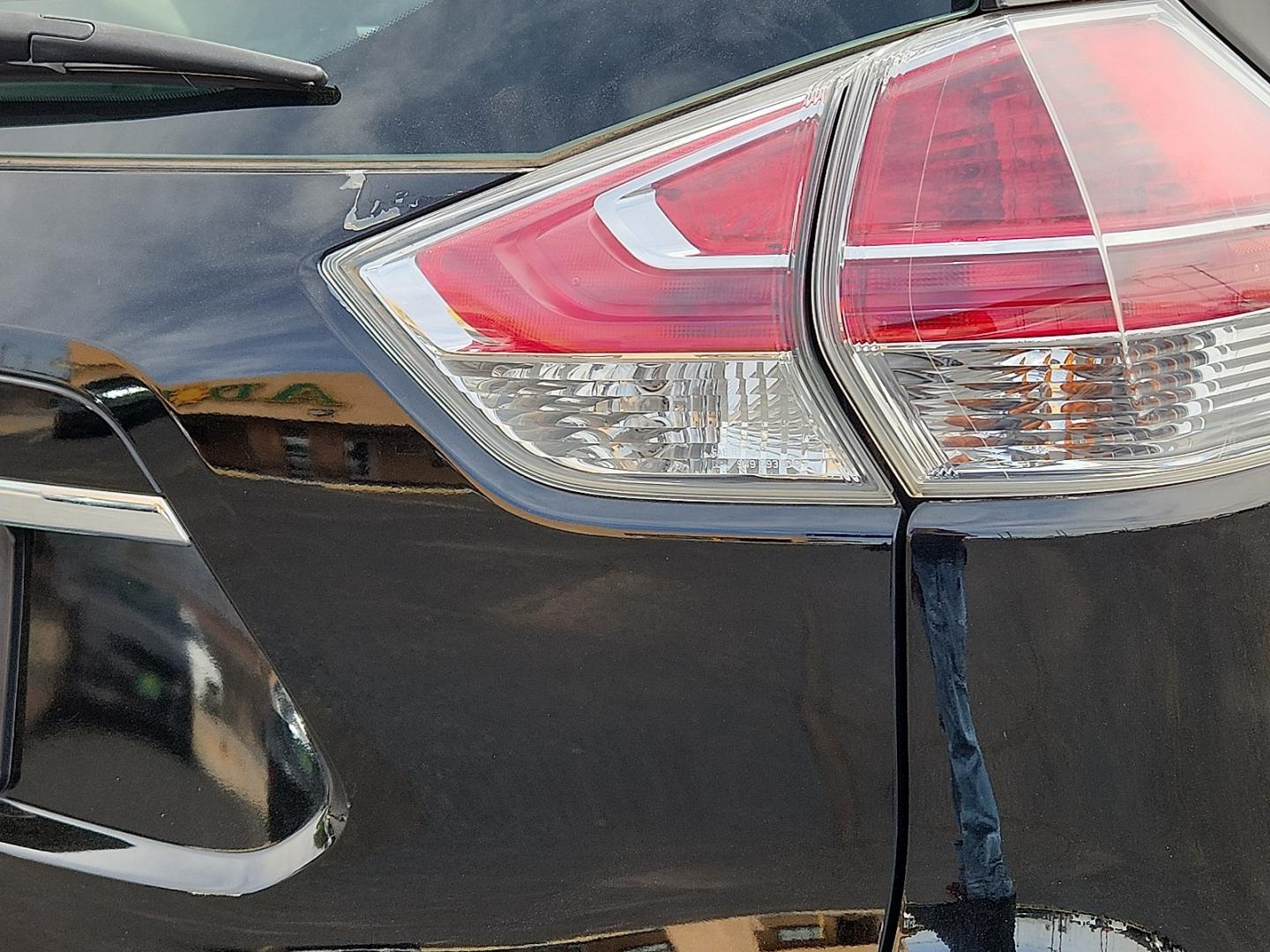 2014 BLACK /Charcoal - G Nissan Rogue S (5N1AT2MT0EC) with an 2.5L I-4 DOHC, variable valve control, regular unleaded, engine with 170HP engine, located at 4711 Ave Q, Lubbock, TX, 79412, (806) 687-2362, 33.551304, -101.855293 - Photo#8