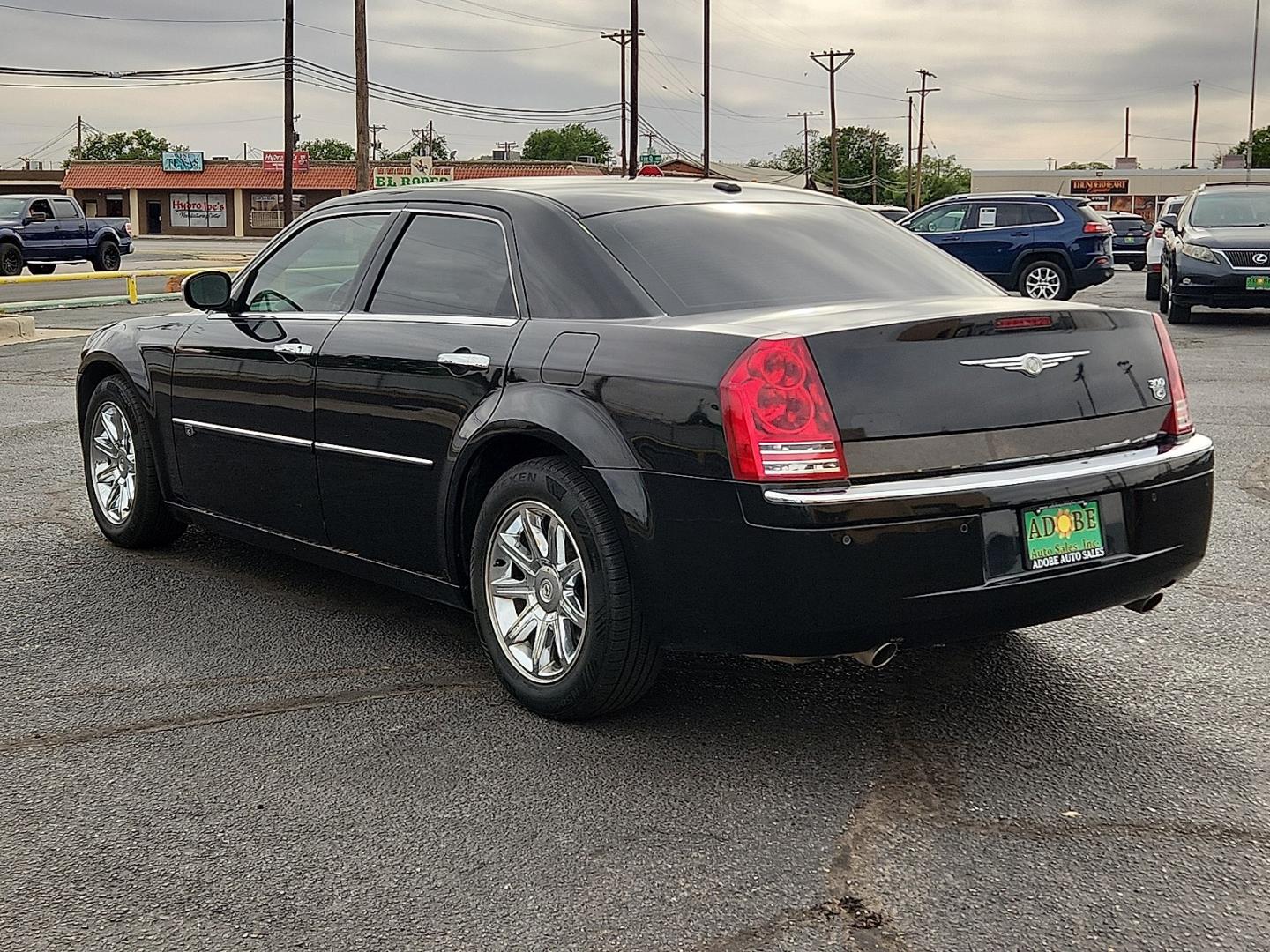 2010 BLACK /Dark Khaki/Light Graystone - J1 Chrysler 300C Hemi (2C3CA6CT7AH) with an HEMI 5.7L V-8 variable valve control, regular unleaded, engine with cylinder deactivation and 360HP engine, located at 4711 Ave Q, Lubbock, TX, 79412, (806) 687-2362, 33.551304, -101.855293 - Photo#2