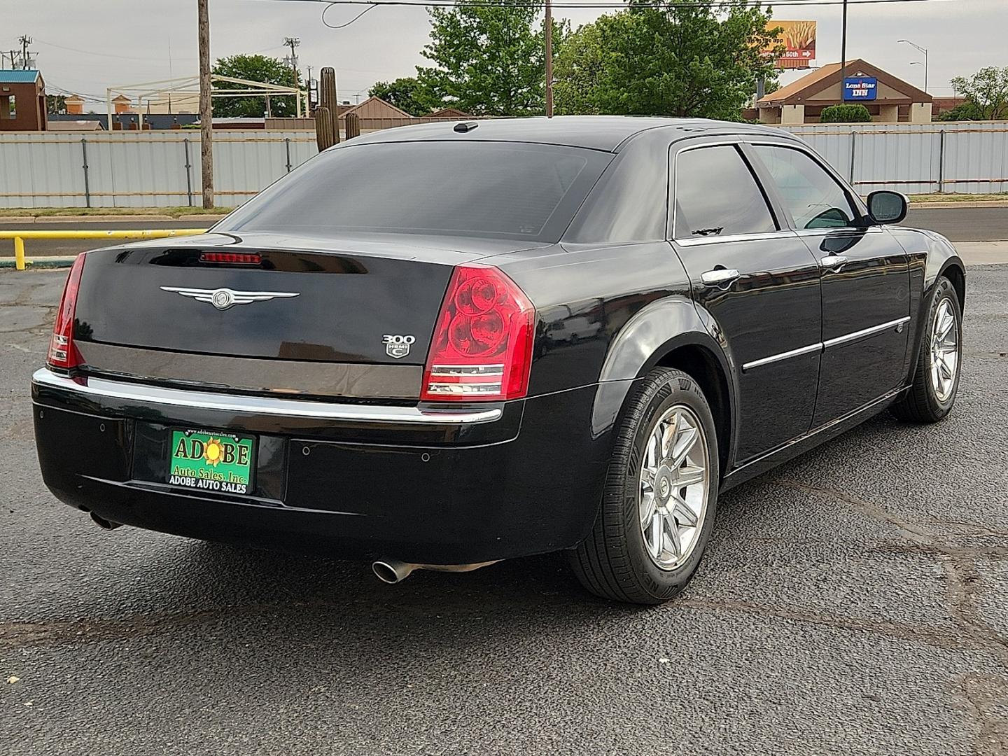2010 BLACK /Dark Khaki/Light Graystone - J1 Chrysler 300C Hemi (2C3CA6CT7AH) with an HEMI 5.7L V-8 variable valve control, regular unleaded, engine with cylinder deactivation and 360HP engine, located at 4711 Ave Q, Lubbock, TX, 79412, (806) 687-2362, 33.551304, -101.855293 - Photo#3