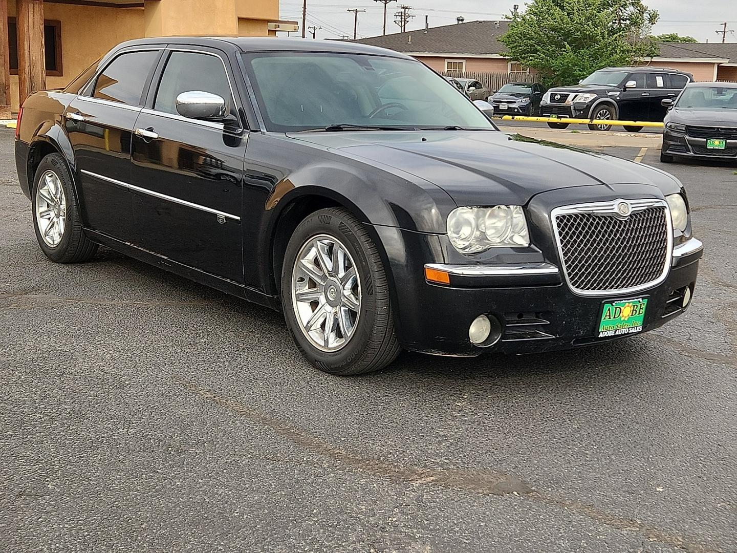 2010 BLACK /Dark Khaki/Light Graystone - J1 Chrysler 300C Hemi (2C3CA6CT7AH) with an HEMI 5.7L V-8 variable valve control, regular unleaded, engine with cylinder deactivation and 360HP engine, located at 4711 Ave Q, Lubbock, TX, 79412, (806) 687-2362, 33.551304, -101.855293 - Photo#5