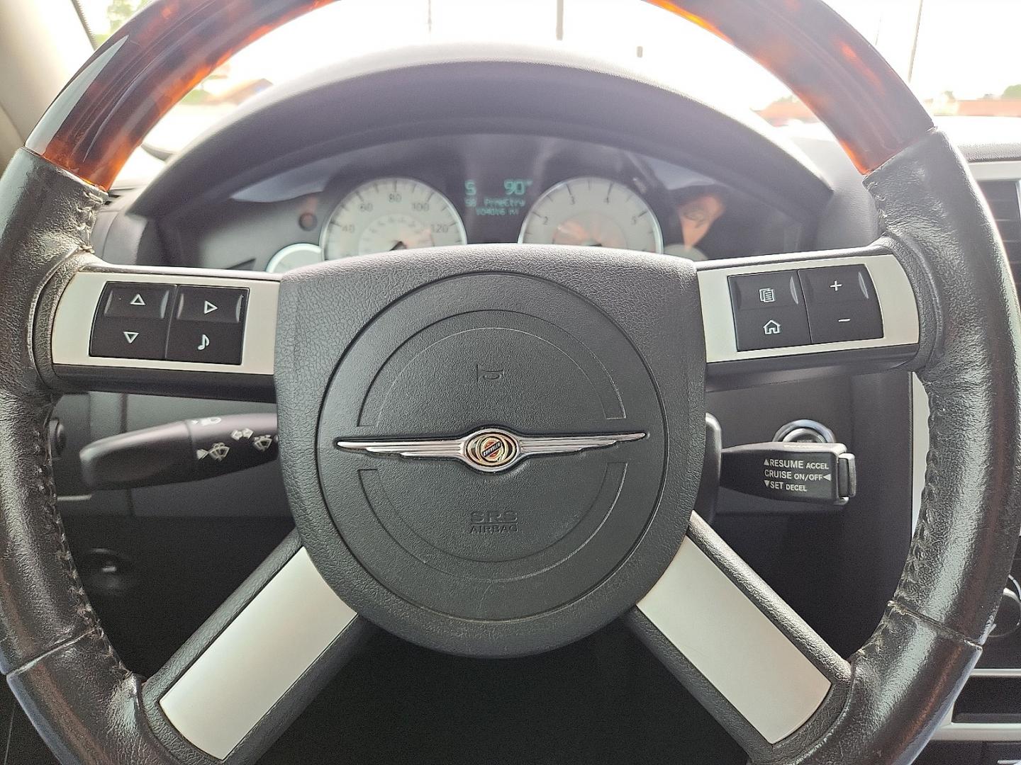 2010 BLACK /Dark Khaki/Light Graystone - J1 Chrysler 300C Hemi (2C3CA6CT7AH) with an HEMI 5.7L V-8 variable valve control, regular unleaded, engine with cylinder deactivation and 360HP engine, located at 4711 Ave Q, Lubbock, TX, 79412, (806) 687-2362, 33.551304, -101.855293 - Photo#28