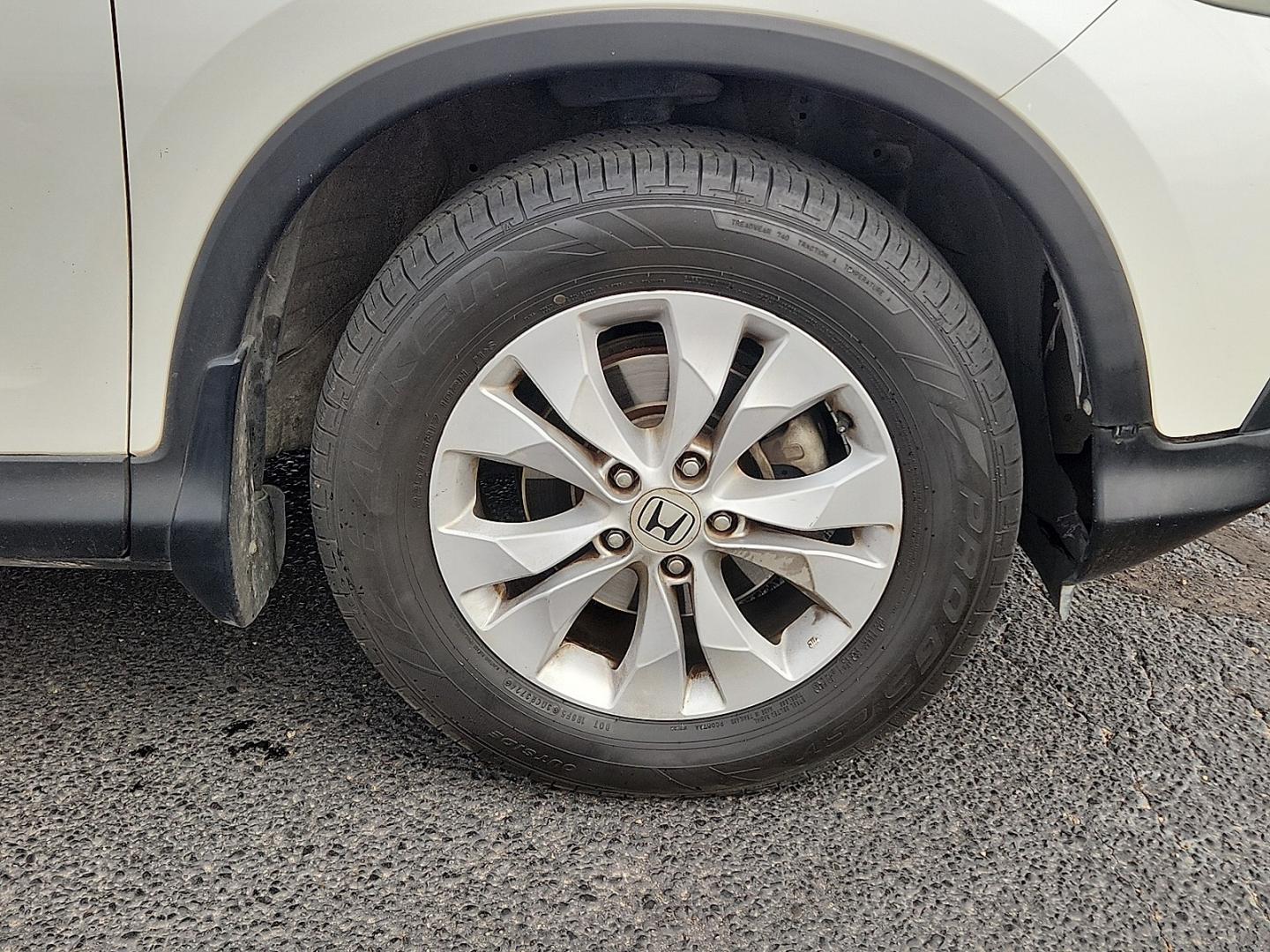 2014 WHITE /Beige - BE Honda CR-V EX-L (5J6RM3H71EL) with an 2.4L I-4 DOHC, i-VTEC variable valve control, regular unleaded, engine with 185HP engine, located at 4711 Ave Q, Lubbock, TX, 79412, (806) 687-2362, 33.551304, -101.855293 - Photo#6