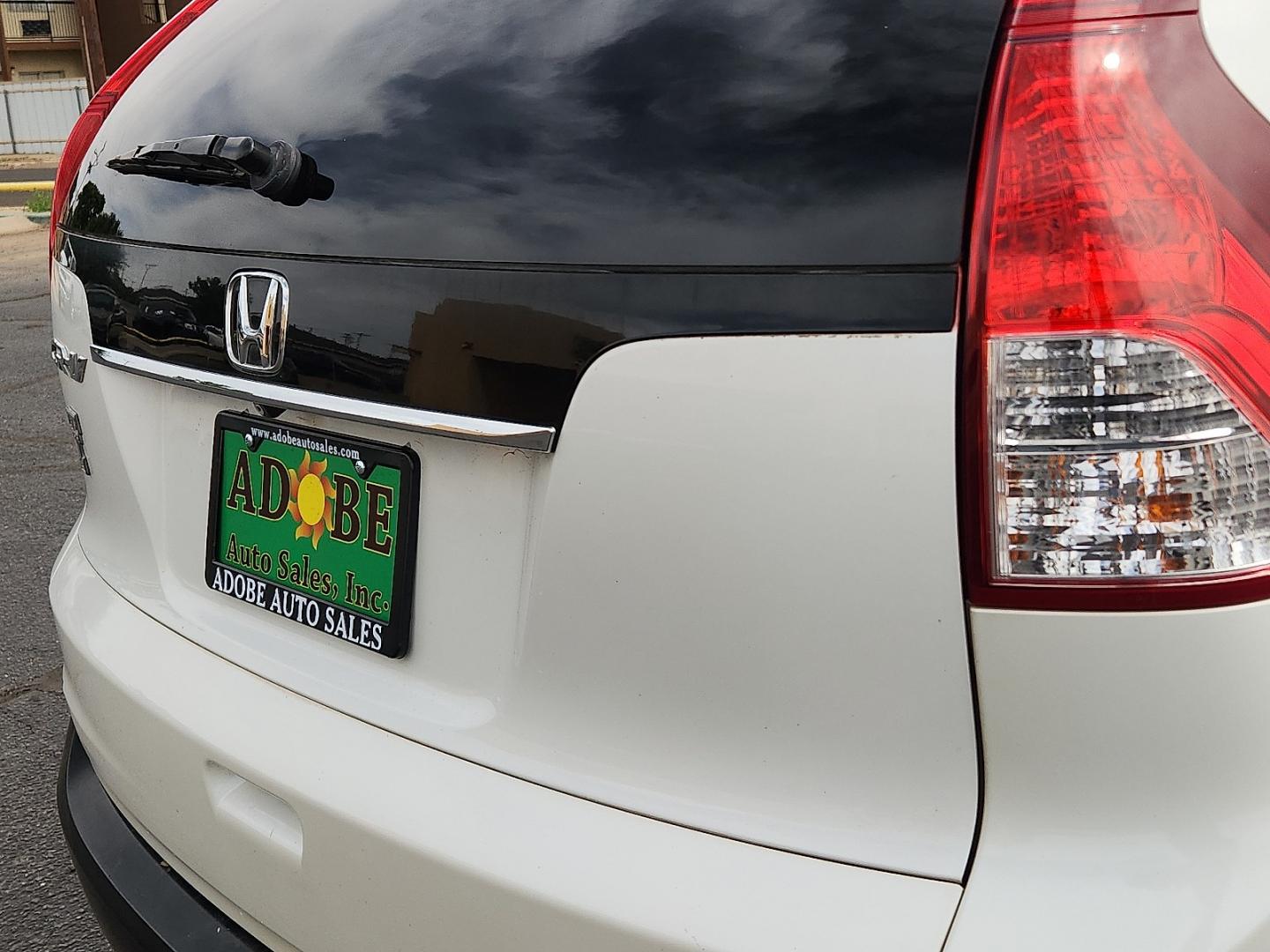 2014 WHITE /Beige - BE Honda CR-V EX-L (5J6RM3H71EL) with an 2.4L I-4 DOHC, i-VTEC variable valve control, regular unleaded, engine with 185HP engine, located at 4711 Ave Q, Lubbock, TX, 79412, (806) 687-2362, 33.551304, -101.855293 - Photo#8