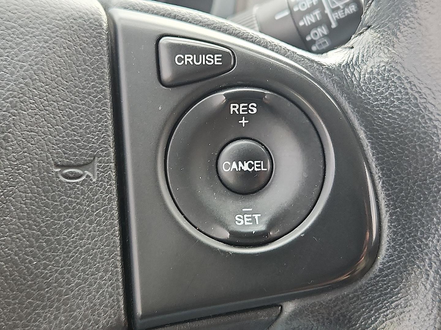2014 WHITE /Beige - BE Honda CR-V EX-L (5J6RM3H71EL) with an 2.4L I-4 DOHC, i-VTEC variable valve control, regular unleaded, engine with 185HP engine, located at 4711 Ave Q, Lubbock, TX, 79412, (806) 687-2362, 33.551304, -101.855293 - Photo#23