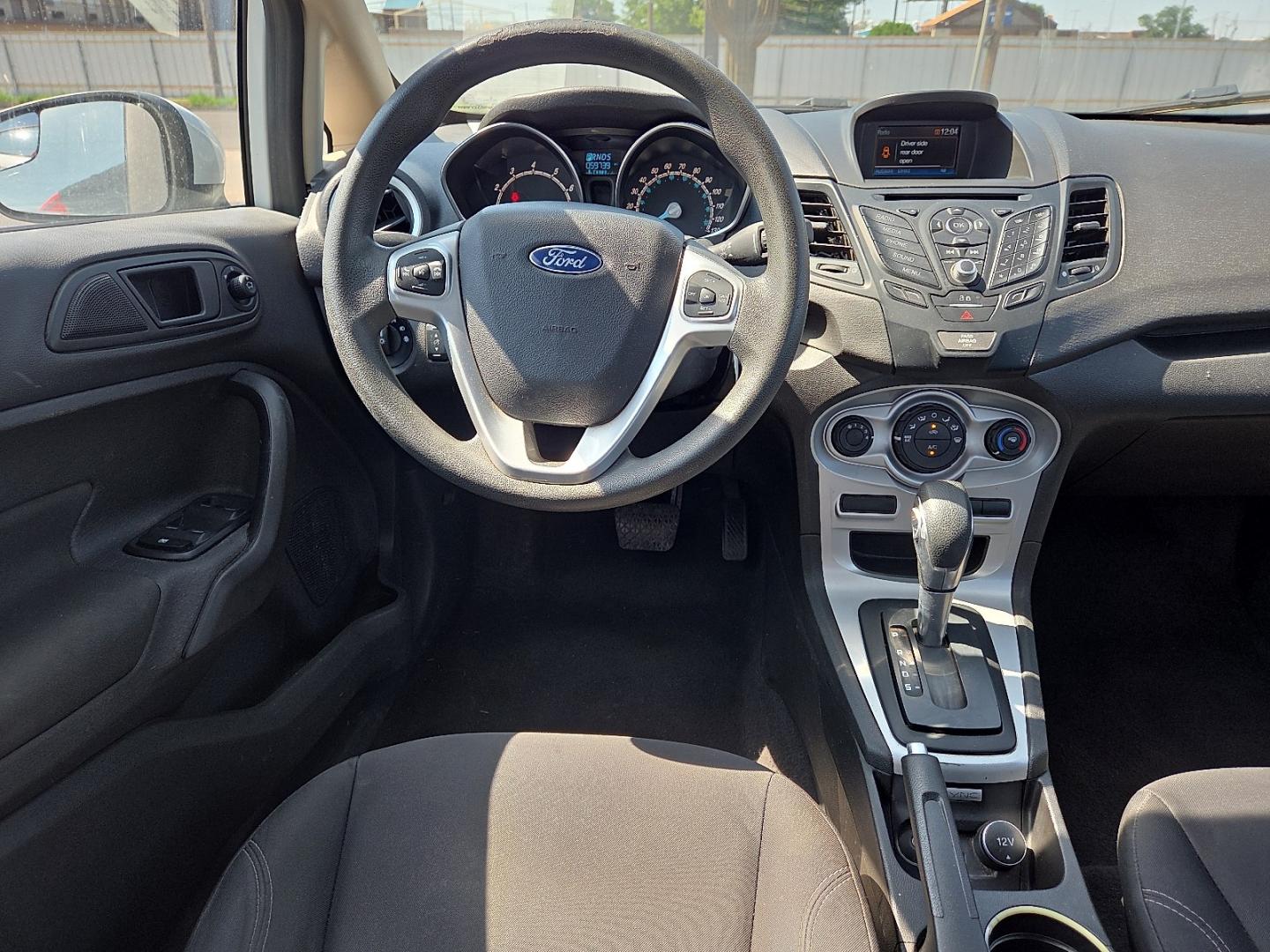 2018 Oxford White - YZ /Charcoal Black - 1D Ford Fiesta SE (3FADP4BJ5JM) with an 1.6L I-4 DOHC, variable valve control, regular unleaded, engine with 120HP engine, located at 4711 Ave Q, Lubbock, TX, 79412, (806) 687-2362, 33.551304, -101.855293- Photo#19