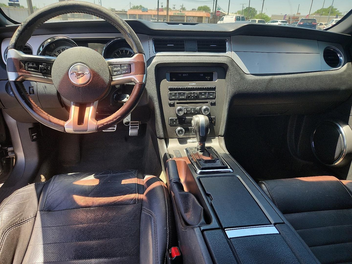 2013 GRAY /Charcoal Black - 1W Ford Mustang V6 (1ZVBP8AM7D5) with an 3.7L V-6 DOHC, Ti-VCT variable valve control, regular unleaded, engine with 305HP engine, located at 4711 Ave Q, Lubbock, TX, 79412, (806) 687-2362, 33.551304, -101.855293 - Photo#13