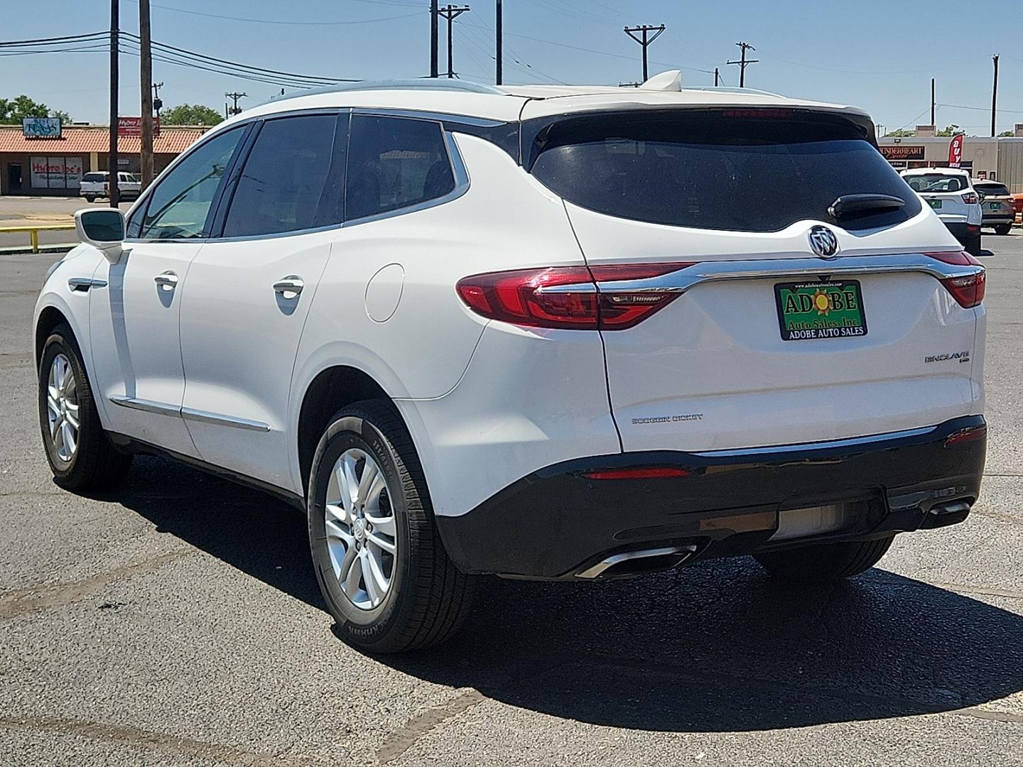 2019 WHITE /Brandy w/Ebony Accents - HI9 Buick Enclave AWD Essence (5GAEVAKW2KJ) with an 3.6L V-6 gasoline direct injection, DOHC, VVT variable valve control, regular unleaded, engine with 310HP engine, located at 4711 Ave Q, Lubbock, TX, 79412, (806) 687-2362, 33.551304, -101.855293 - Photo#2