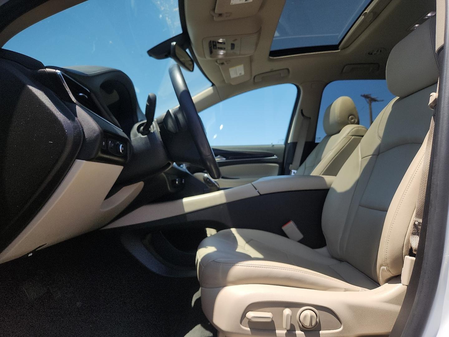 2019 WHITE /Brandy w/Ebony Accents - HI9 Buick Enclave AWD Essence (5GAEVAKW2KJ) with an 3.6L V-6 gasoline direct injection, DOHC, VVT variable valve control, regular unleaded, engine with 310HP engine, located at 4711 Ave Q, Lubbock, TX, 79412, (806) 687-2362, 33.551304, -101.855293 - Photo#19