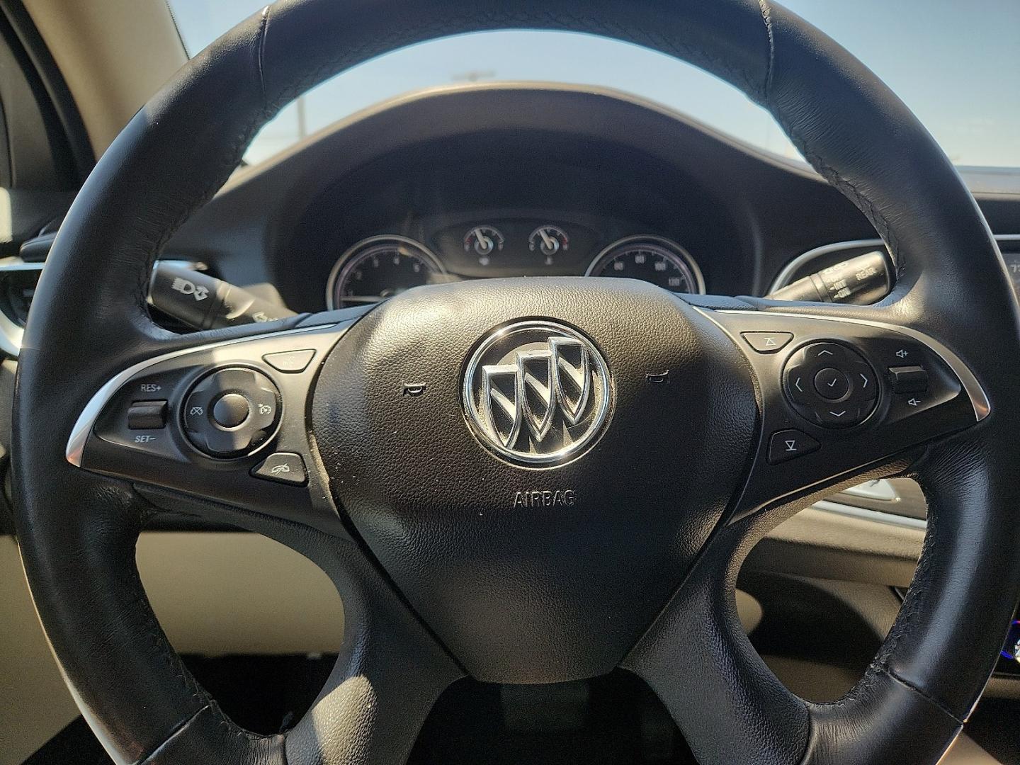 2019 WHITE /Brandy w/Ebony Accents - HI9 Buick Enclave AWD Essence (5GAEVAKW2KJ) with an 3.6L V-6 gasoline direct injection, DOHC, VVT variable valve control, regular unleaded, engine with 310HP engine, located at 4711 Ave Q, Lubbock, TX, 79412, (806) 687-2362, 33.551304, -101.855293 - Photo#28