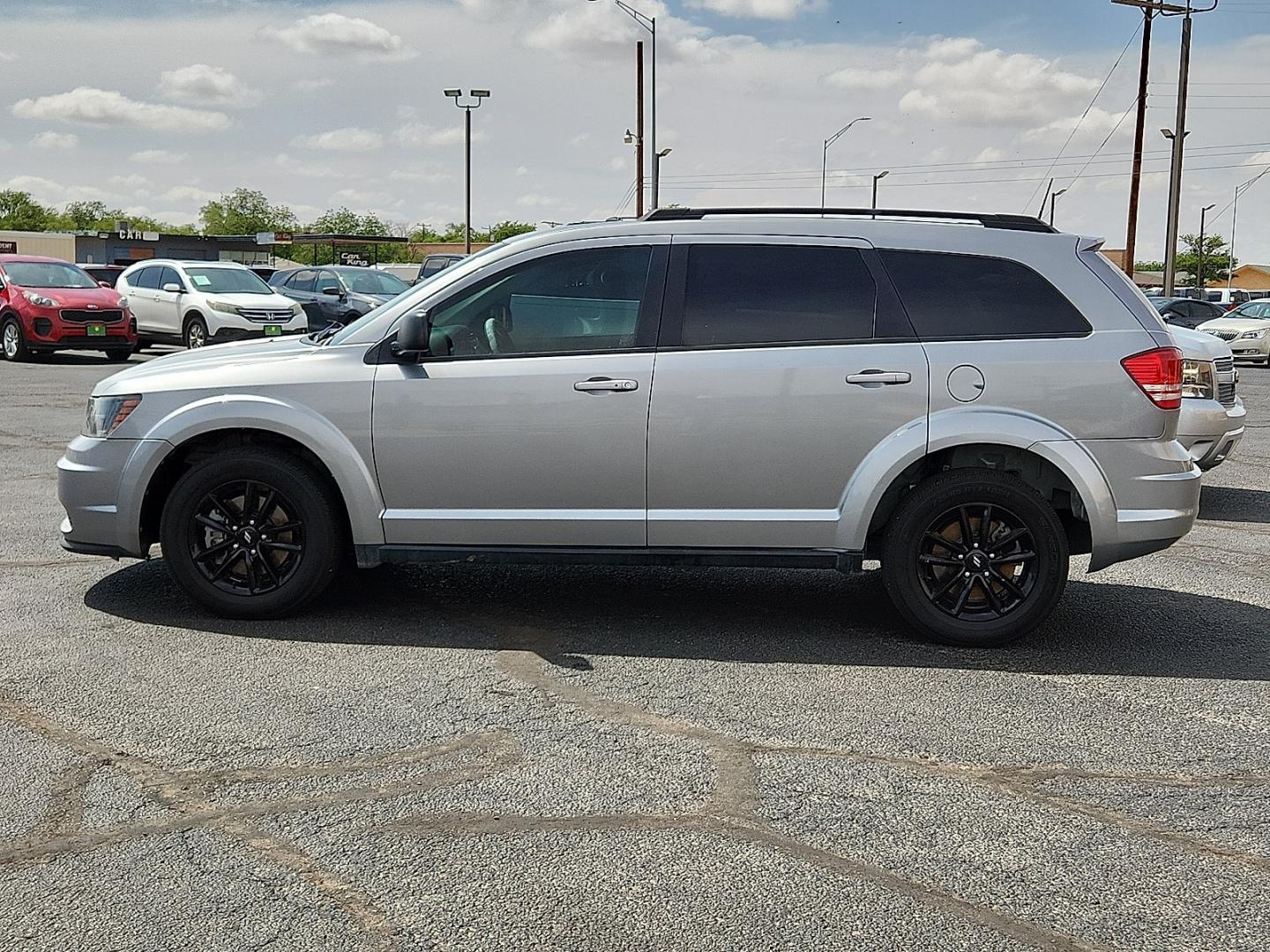 2020 SILVER /Black - X9 Dodge Journey SE Value (3C4PDCAB7LT) with an Tigershark MultiAir 2.4L I-4 DOHC, VVT variable valve control, regular unleaded, engine with 173HP engine, located at 4711 Ave Q, Lubbock, TX, 79412, (806) 687-2362, 33.551304, -101.855293- Photo#1