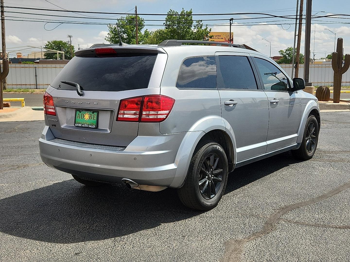2020 SILVER /Black - X9 Dodge Journey SE Value (3C4PDCAB7LT) with an Tigershark MultiAir 2.4L I-4 DOHC, VVT variable valve control, regular unleaded, engine with 173HP engine, located at 4711 Ave Q, Lubbock, TX, 79412, (806) 687-2362, 33.551304, -101.855293- Photo#3
