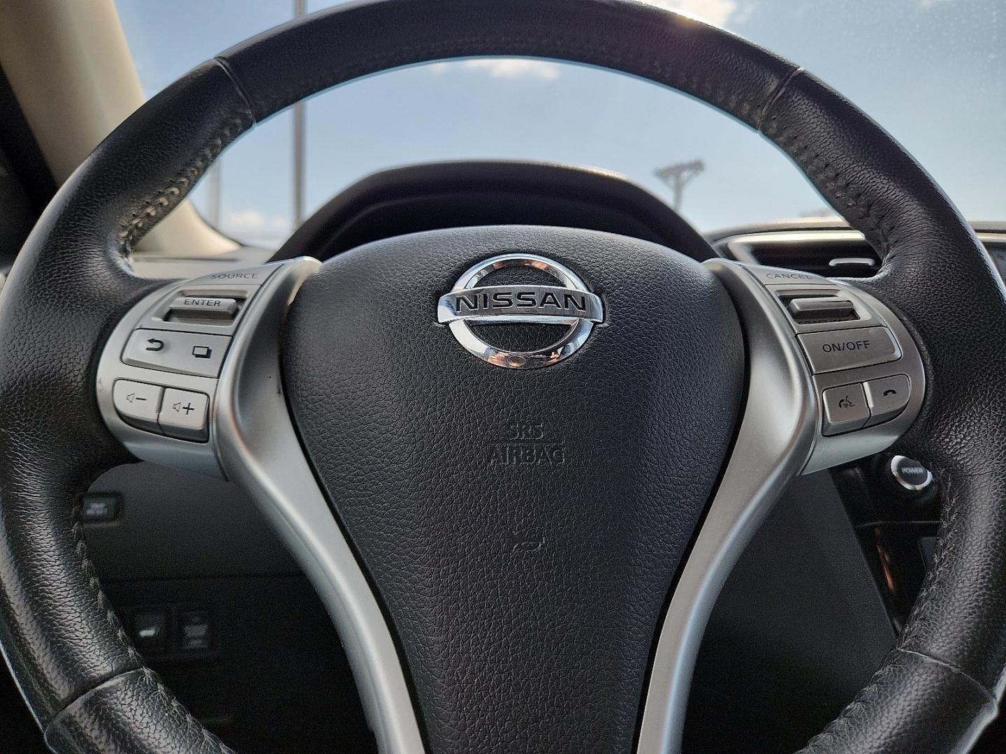 2016 BLACK /Charcoal - G Nissan Rogue SL (5N1AT2MT4GC) with an 2.5L I-4 DOHC, variable valve control, regular unleaded, engine with 170HP engine, located at 4711 Ave Q, Lubbock, TX, 79412, (806) 687-2362, 33.551304, -101.855293- Photo#28