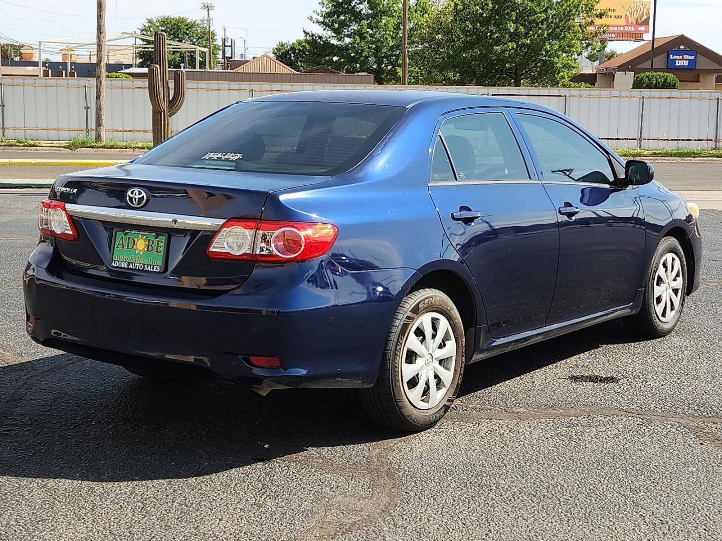 2013 BLUE /Bisque - 40 Toyota Corolla L (5YFBU4EE3DP) with an 1.8L I-4 DOHC, variable valve control, regular unleaded, engine with 132HP engine, located at 4711 Ave Q, Lubbock, TX, 79412, (806) 687-2362, 33.551304, -101.855293- Photo#3